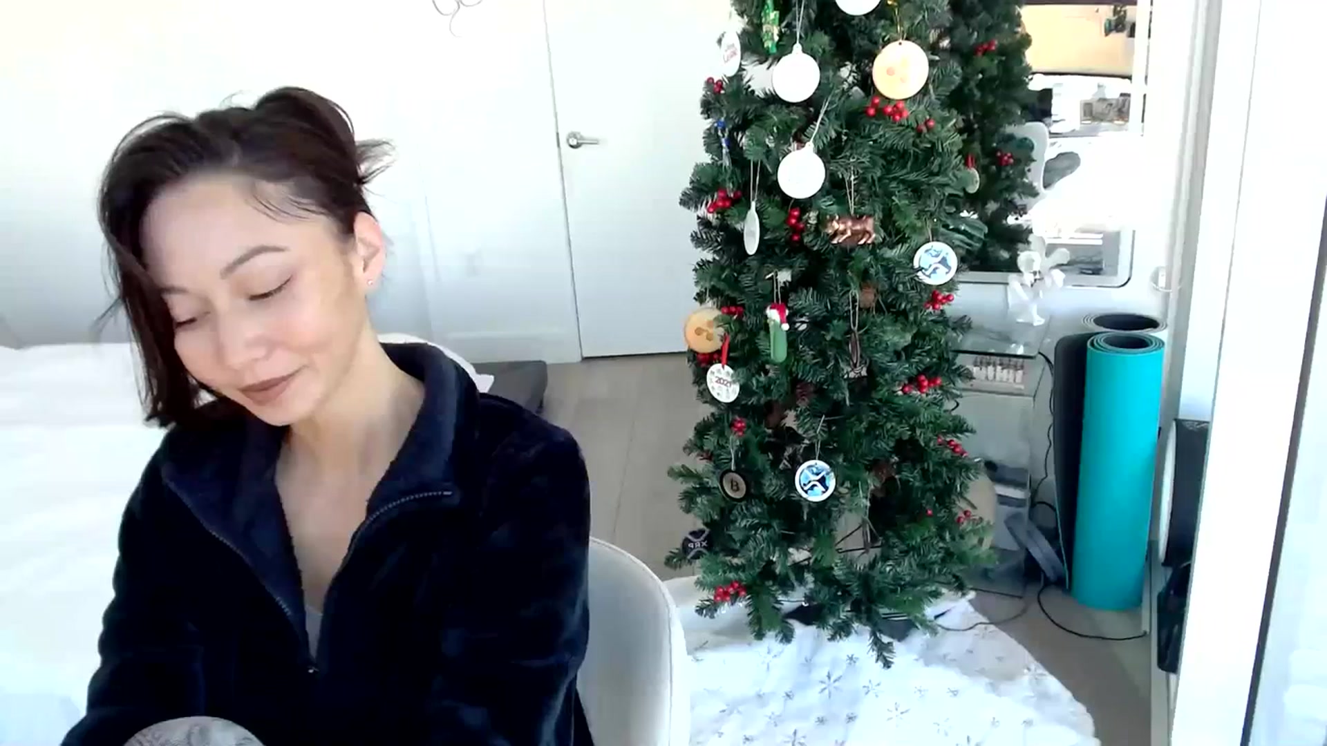 Gallery image thumbnail from Minnie_B00's myfreecams stream on, 12/08/2023, 18:43 image 13 of 20