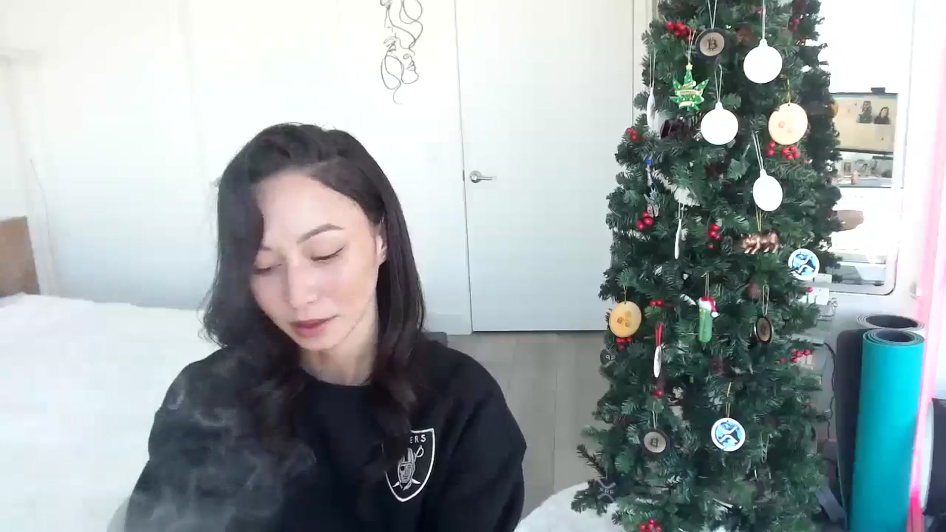 Gallery image thumbnail from Minnie_B00's myfreecams stream on, 12/12/2023, 21:24 image 5 of 20