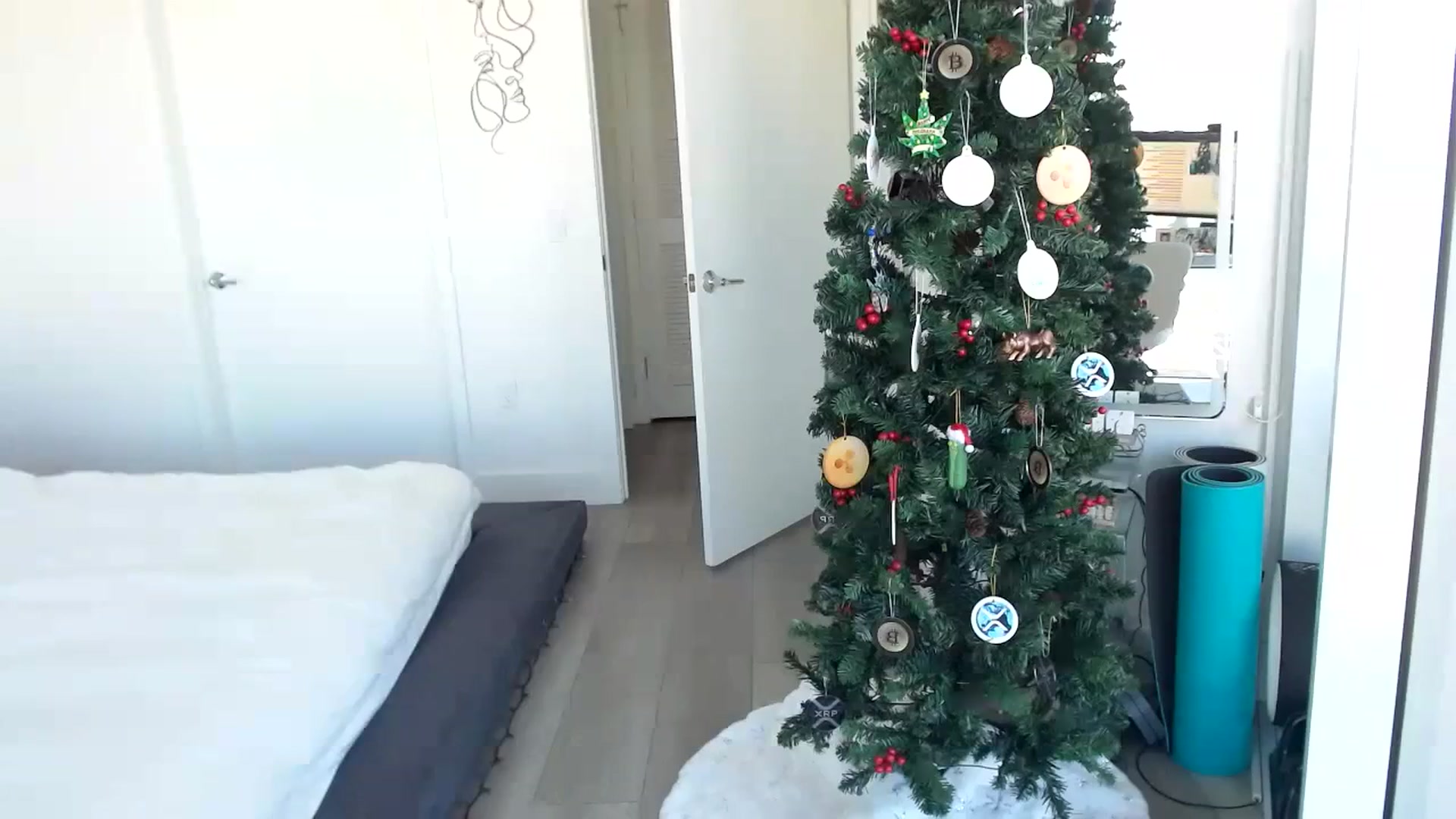Gallery image thumbnail from Minnie_B00's myfreecams stream on, 12/16/2023, 17:58 image 19 of 20