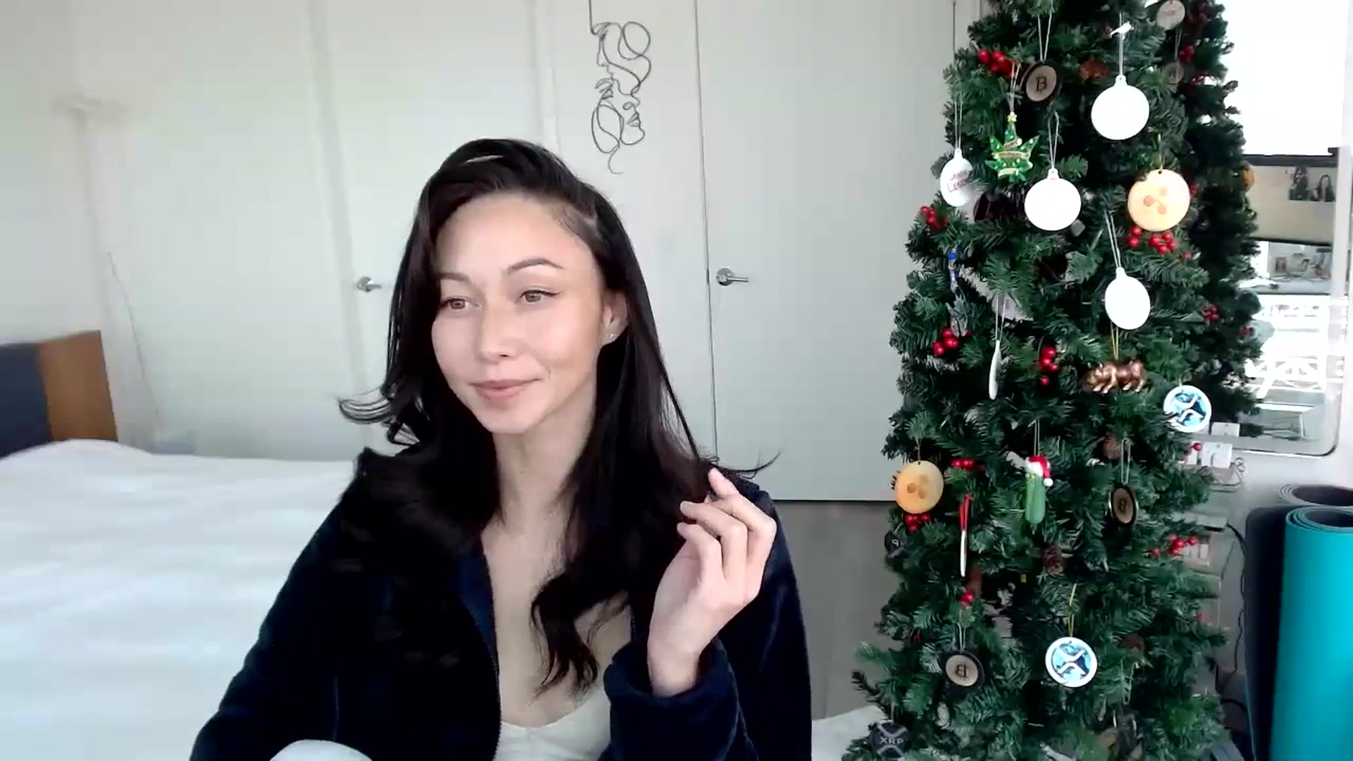 Gallery image thumbnail from Minnie_B00's myfreecams stream on, 12/19/2023, 18:34 image 17 of 20