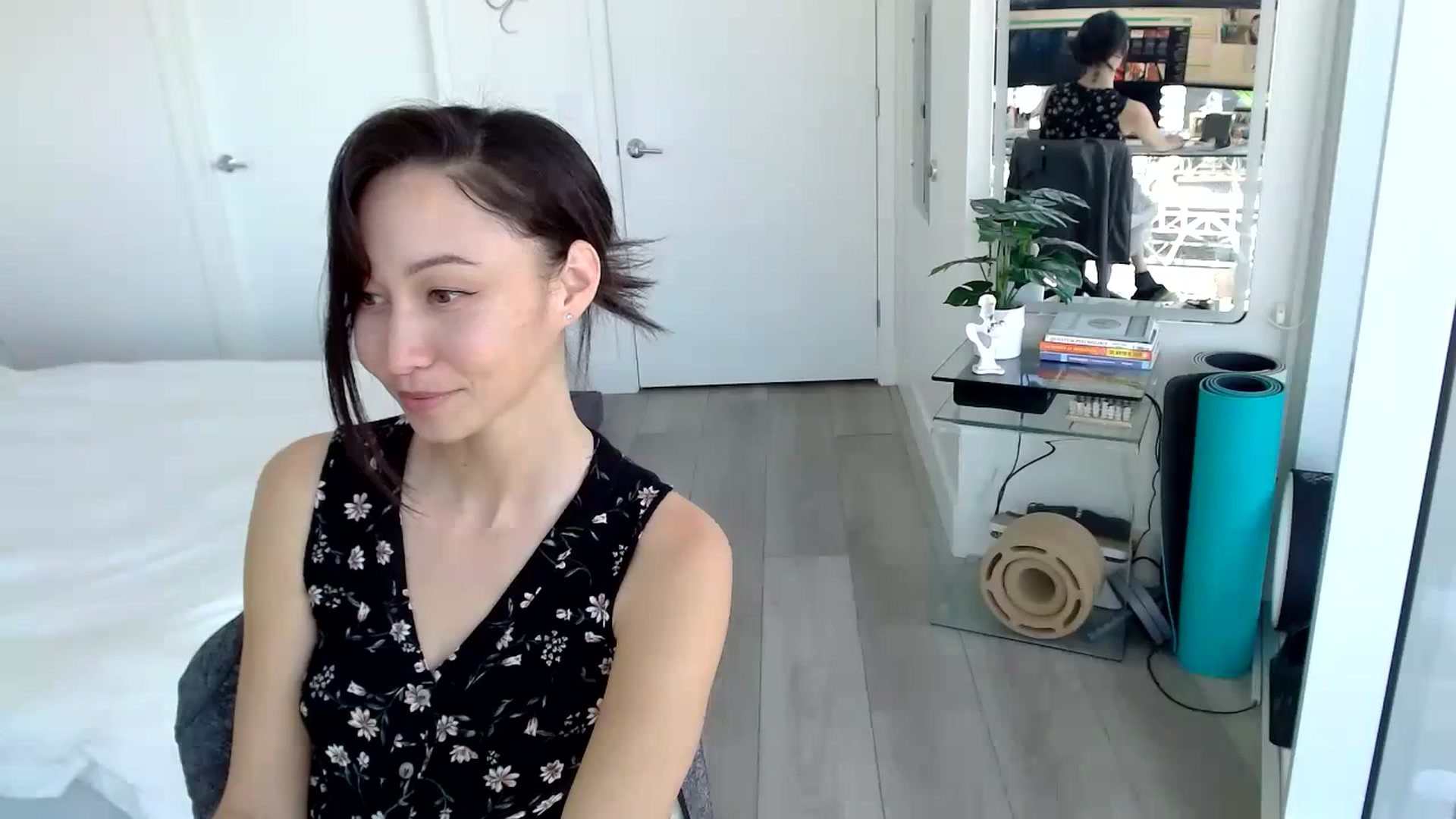 Gallery image thumbnail from Minnie_B00's myfreecams stream on, 01/04/2024, 22:33 image 2 of 20
