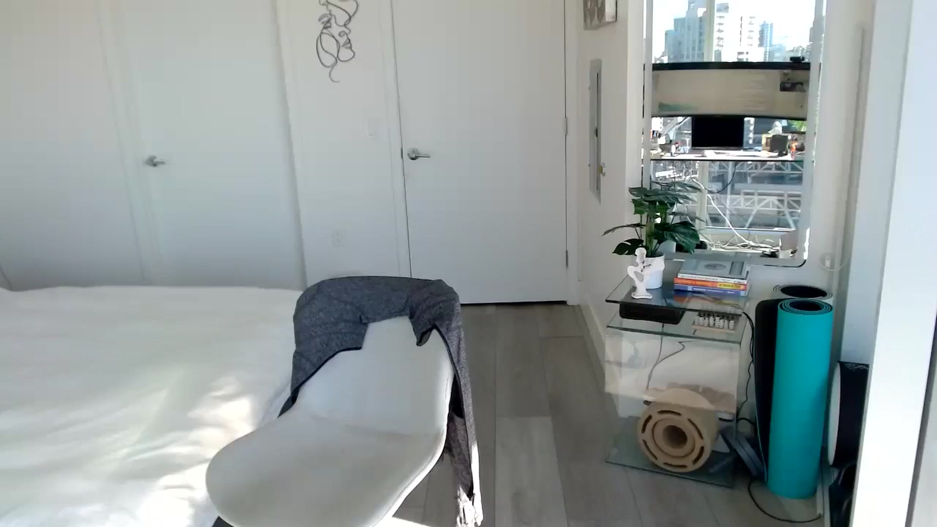 Gallery image thumbnail from Minnie_B00's myfreecams stream on, 01/04/2024, 22:33 image 17 of 20