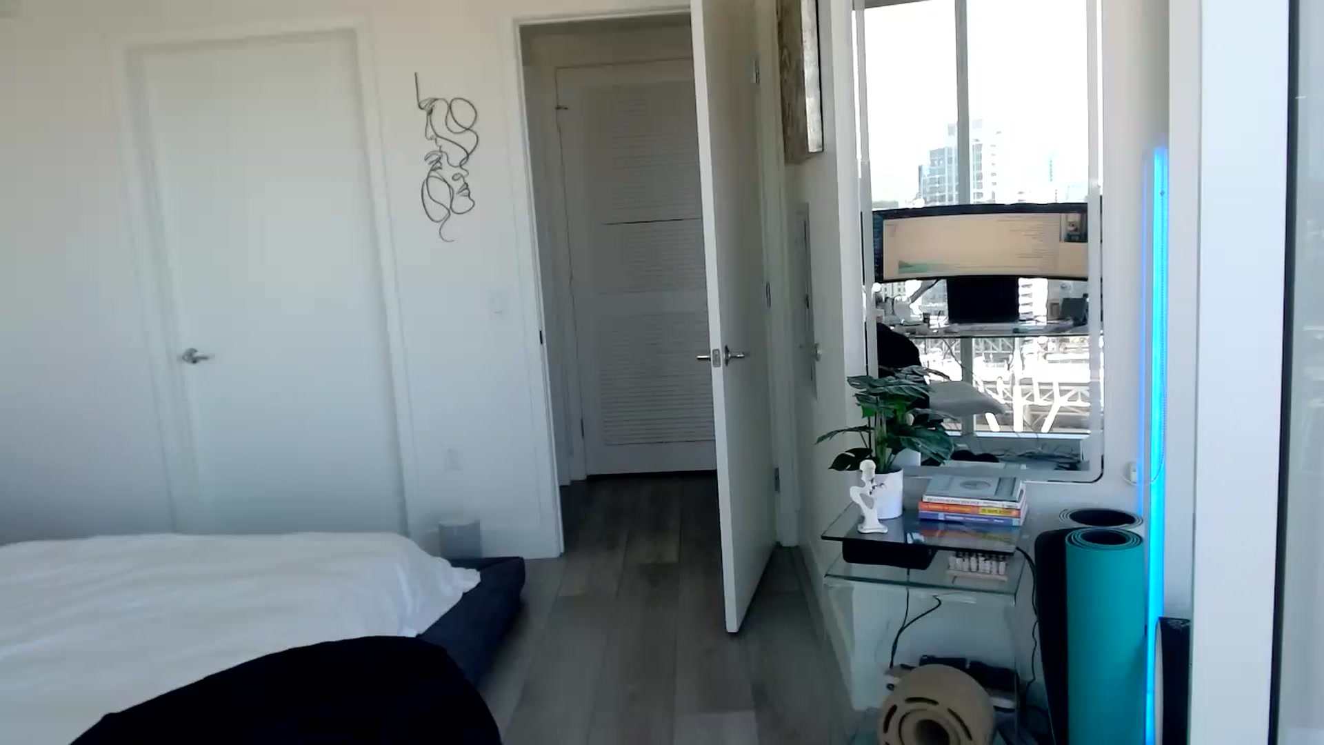 Gallery image thumbnail from Minnie_B00's myfreecams stream on, 01/05/2024, 20:08 image 16 of 20