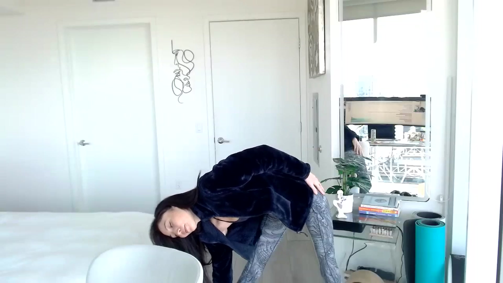 Gallery image thumbnail from Minnie_B00's myfreecams stream on, 01/06/2024, 21:47 image 17 of 20