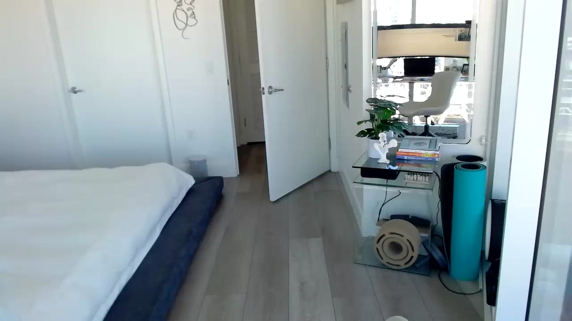 Gallery image thumbnail from Minnie_B00's myfreecams stream on, 01/09/2024, 19:00 image 11 of 20
