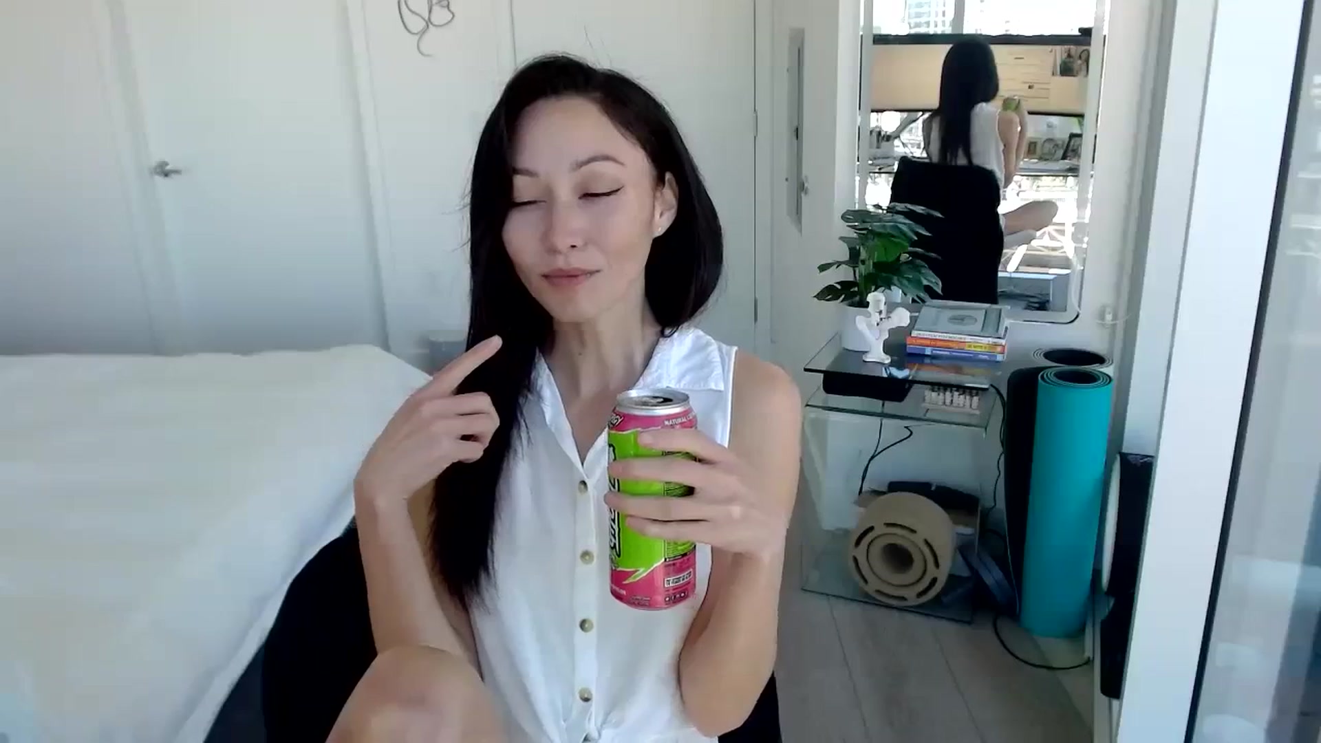 Gallery image thumbnail from Minnie_B00's myfreecams stream on, 01/09/2024, 20:00 image 9 of 20