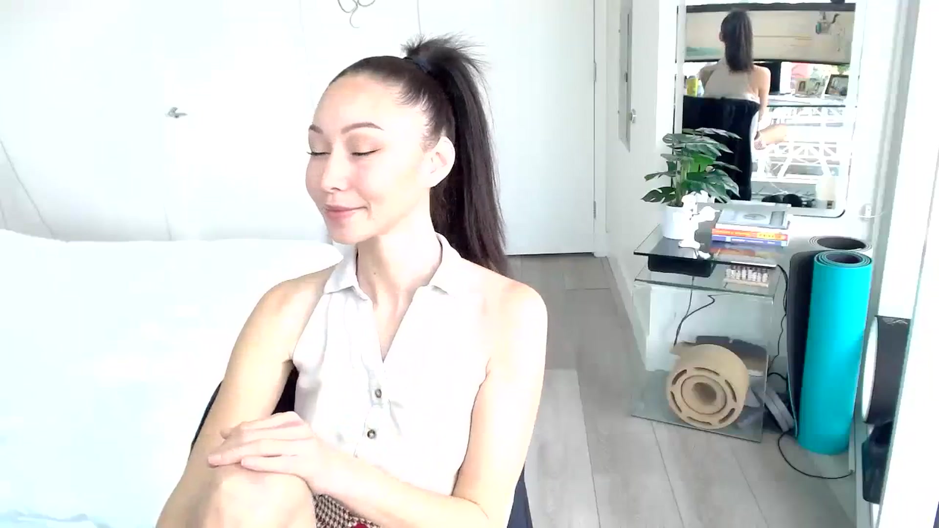 Gallery image thumbnail from Minnie_B00's myfreecams stream on, 01/10/2024, 20:44 image 18 of 20