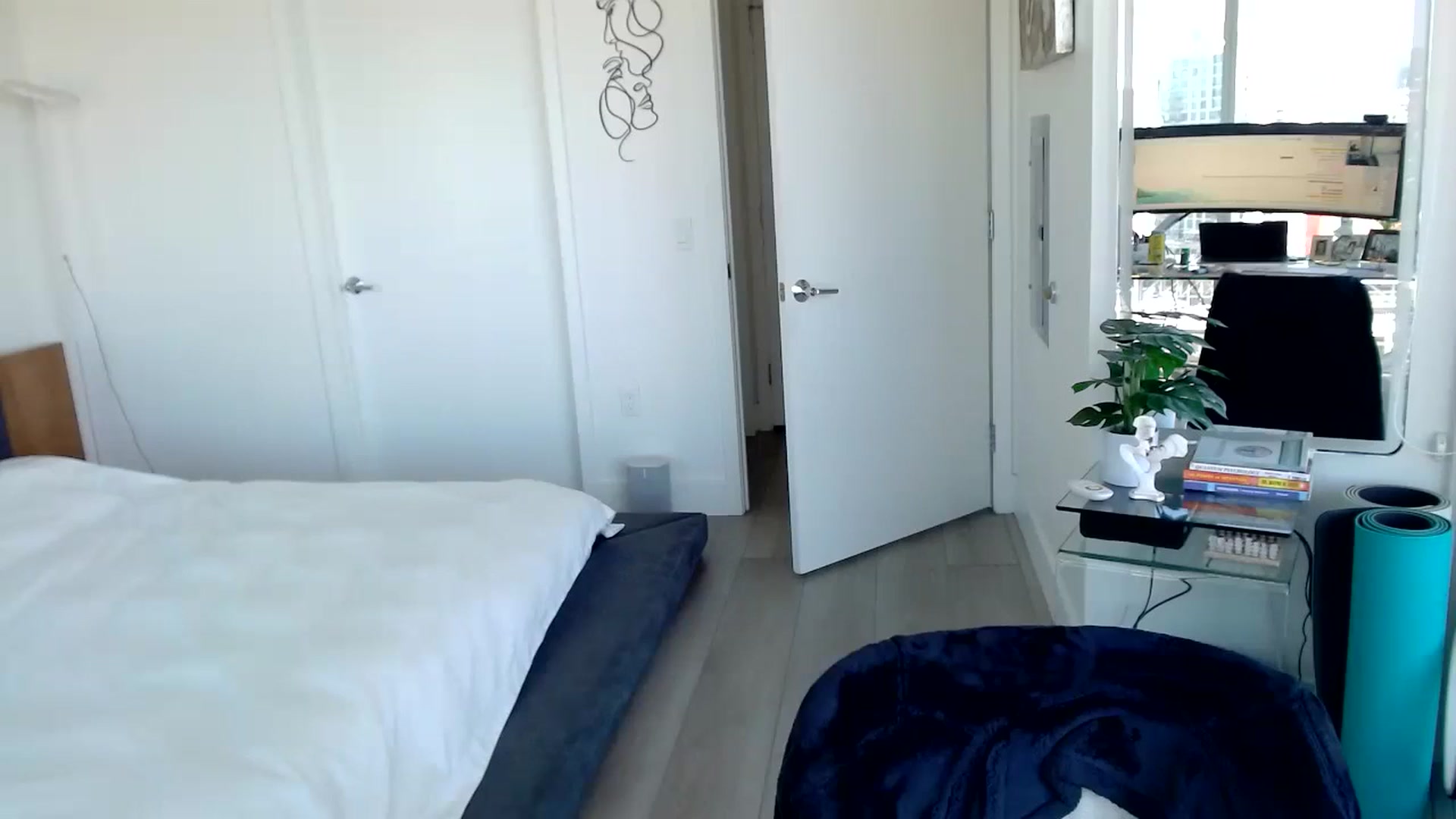 Gallery image thumbnail from Minnie_B00's myfreecams stream on, 01/12/2024, 20:44 image 20 of 20