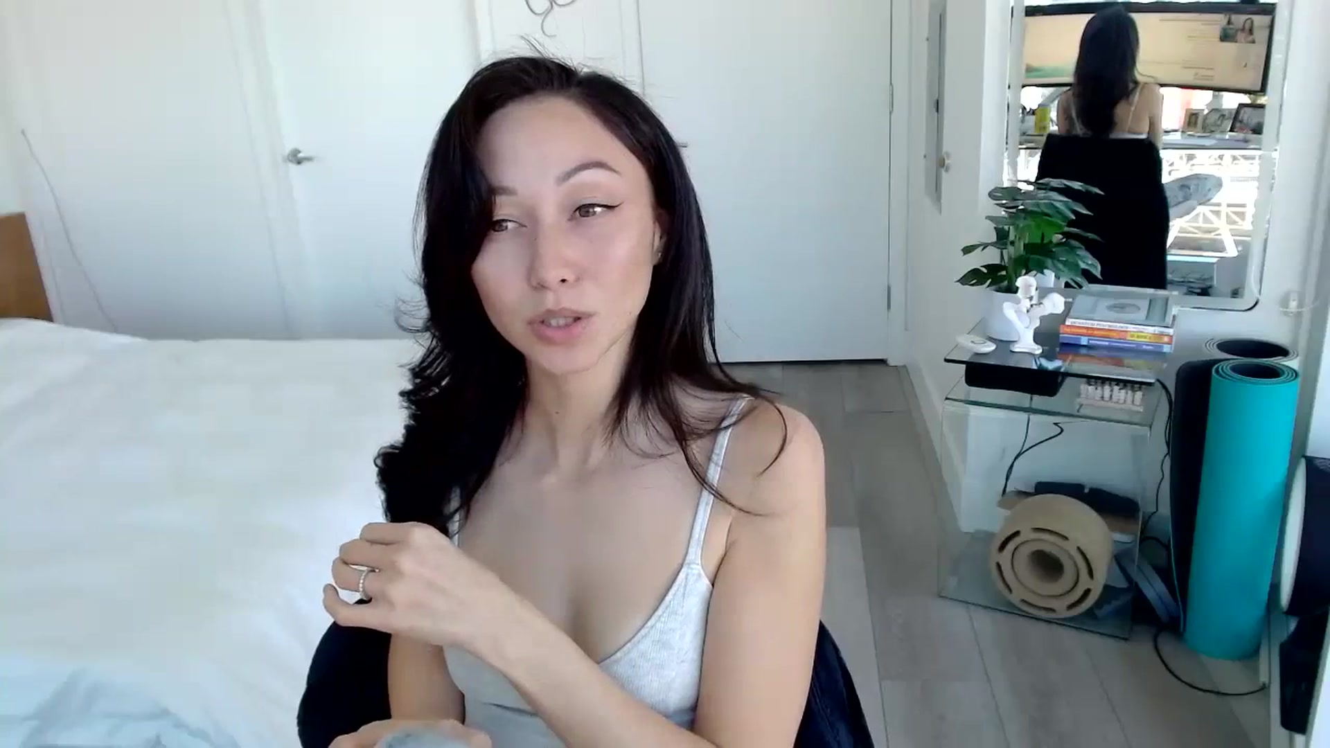 Gallery image thumbnail from Minnie_B00's myfreecams stream on, 01/12/2024, 20:44 image 17 of 20