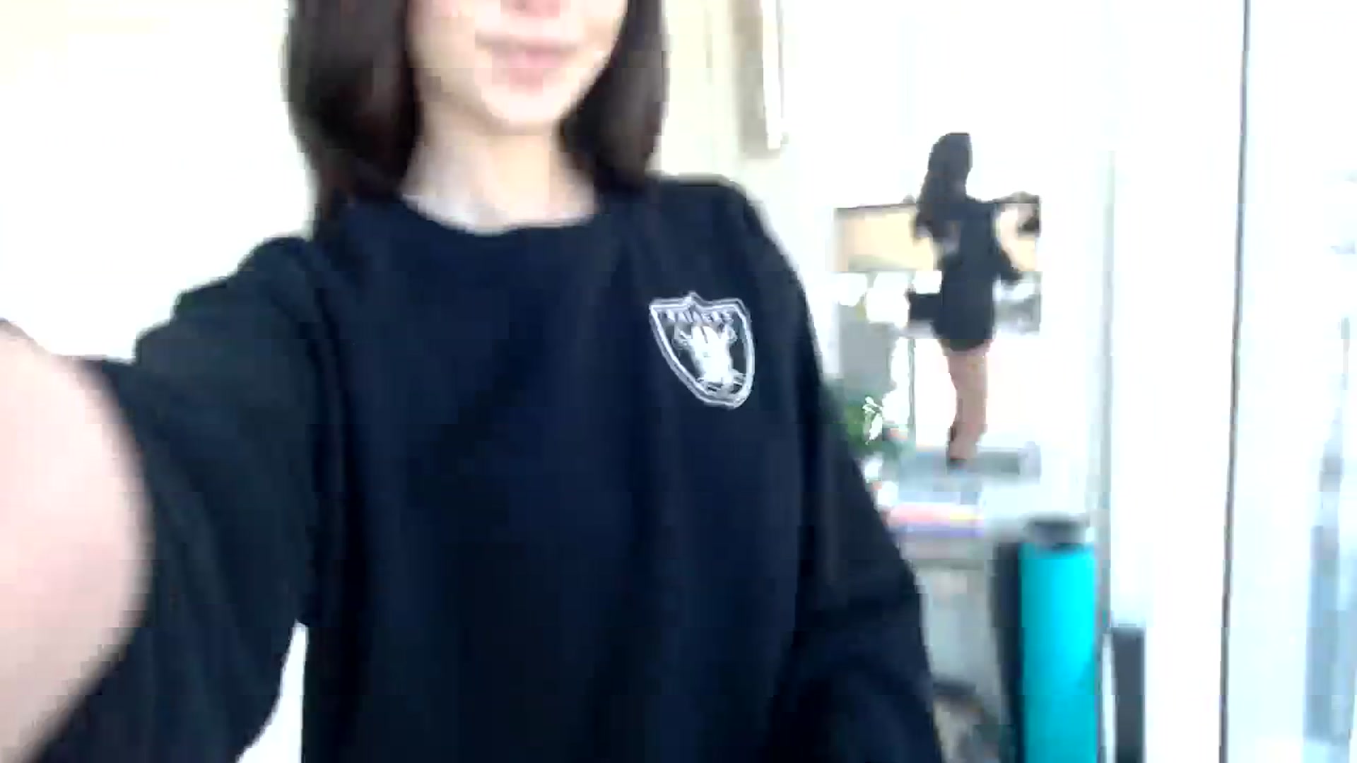 Gallery image thumbnail from Minnie_B00's myfreecams stream on, 01/16/2024, 19:45 image 14 of 20