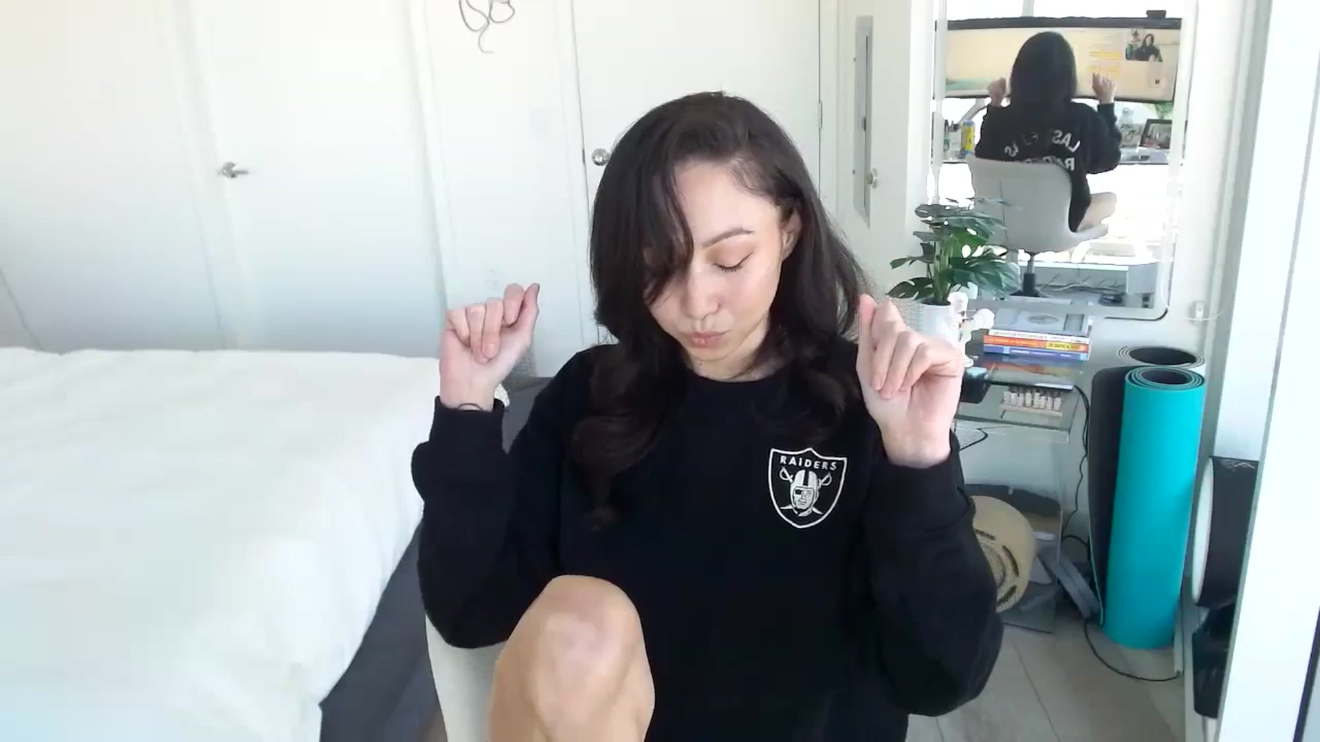 Gallery image thumbnail from Minnie_B00's myfreecams stream on, 01/16/2024, 19:45 image 3 of 20