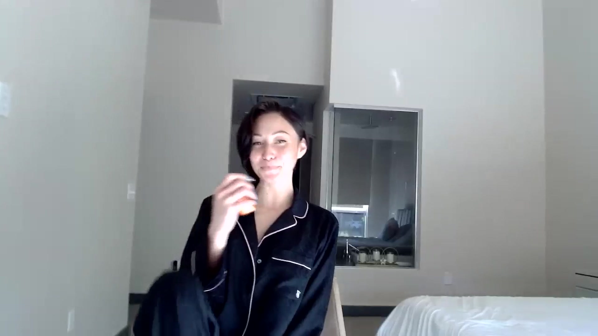 Gallery image thumbnail from Minnie_B00's myfreecams stream on, 01/27/2024, 20:58 image 16 of 20