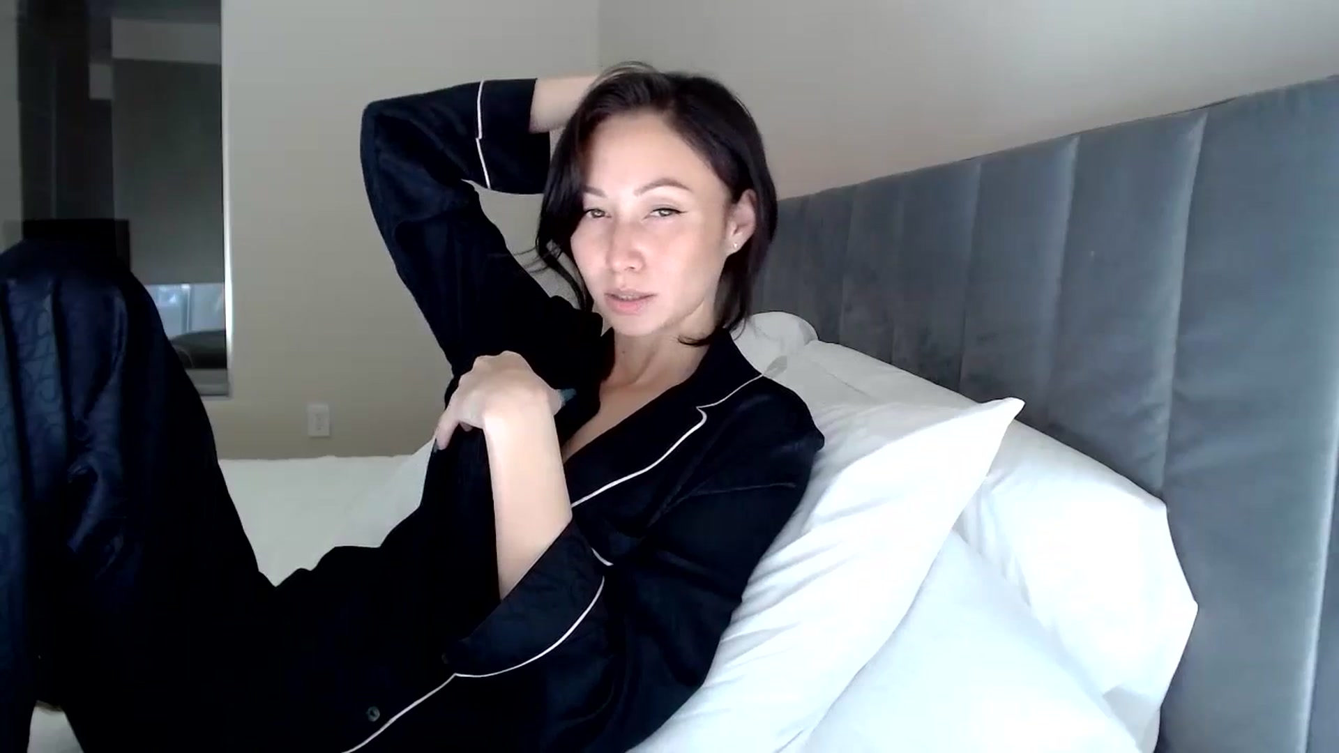 Gallery image thumbnail from Minnie_B00's myfreecams stream on, 01/27/2024, 21:49 image 11 of 20