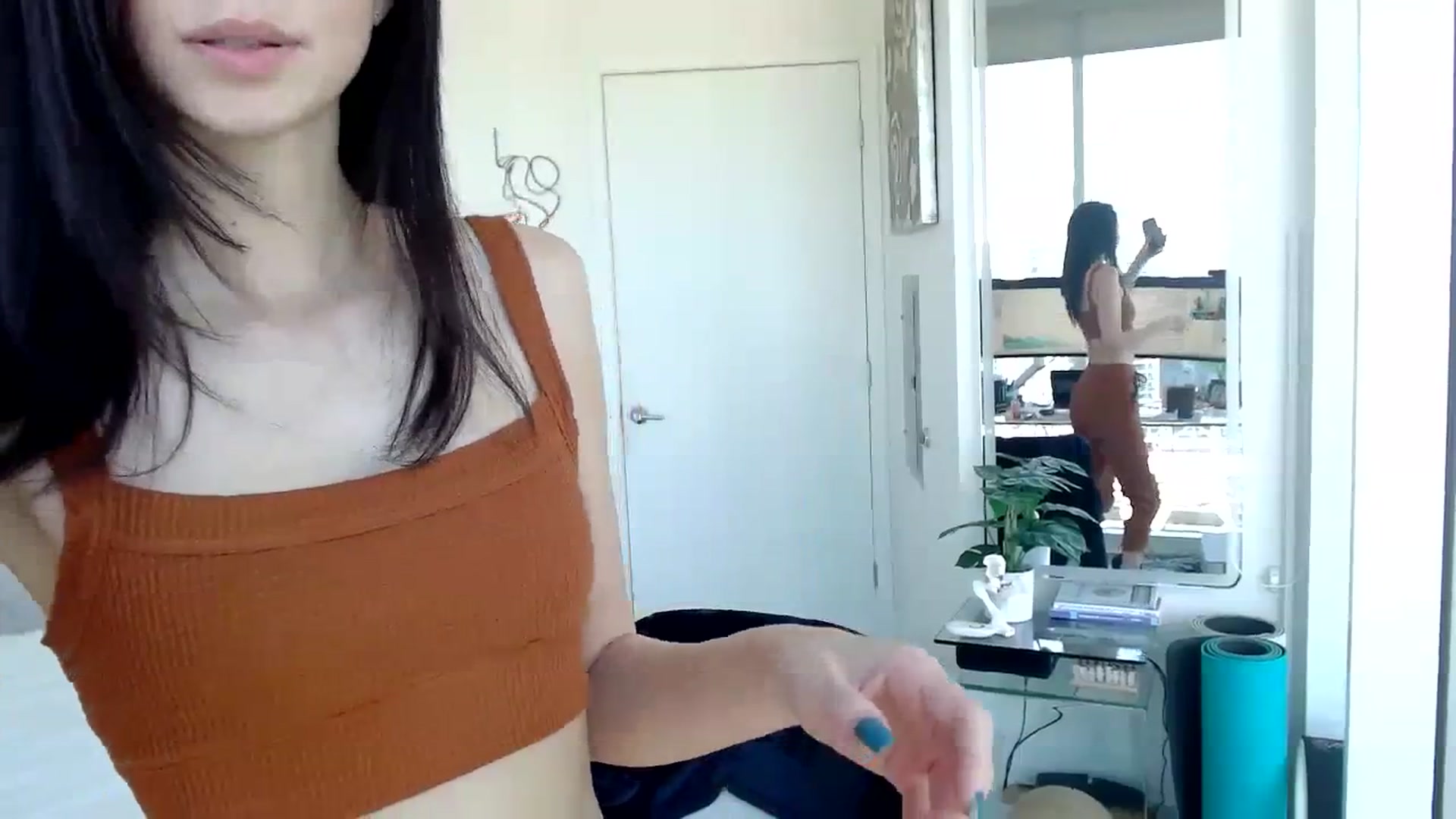 Gallery image thumbnail from Minnie_B00's myfreecams stream on, 02/03/2024, 19:05 image 18 of 20