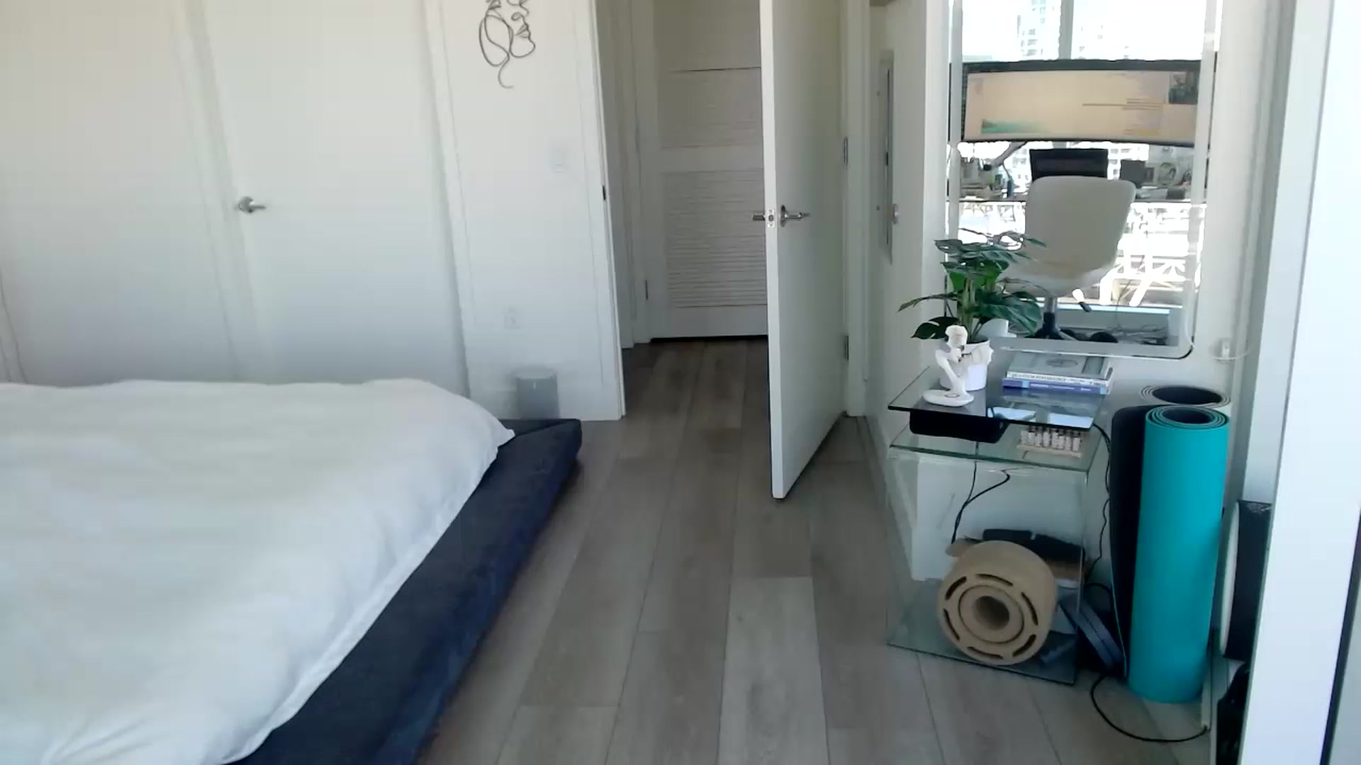 Gallery image thumbnail from Minnie_B00's myfreecams stream on, 02/13/2024, 20:55 image 4 of 20
