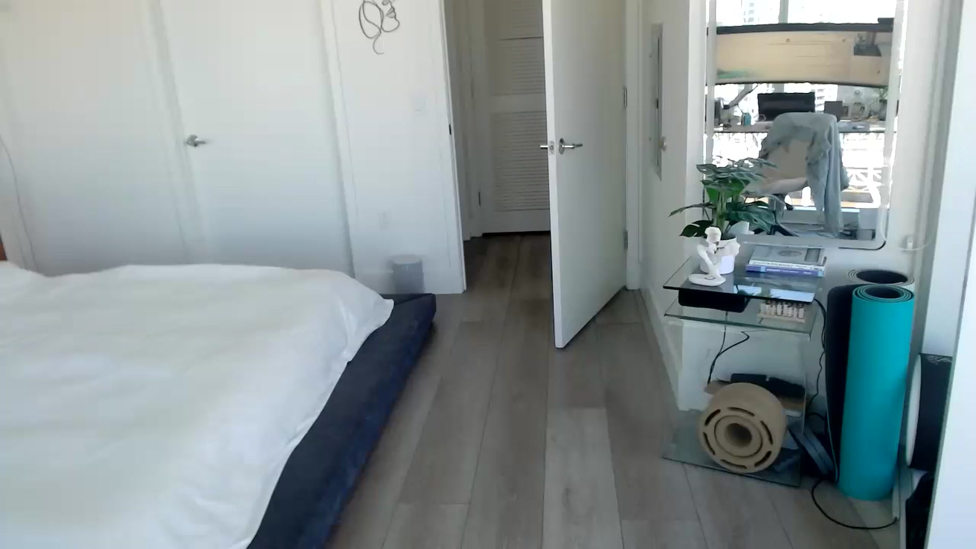 Gallery image thumbnail from Minnie_B00's myfreecams stream on, 02/14/2024, 20:37 image 9 of 20