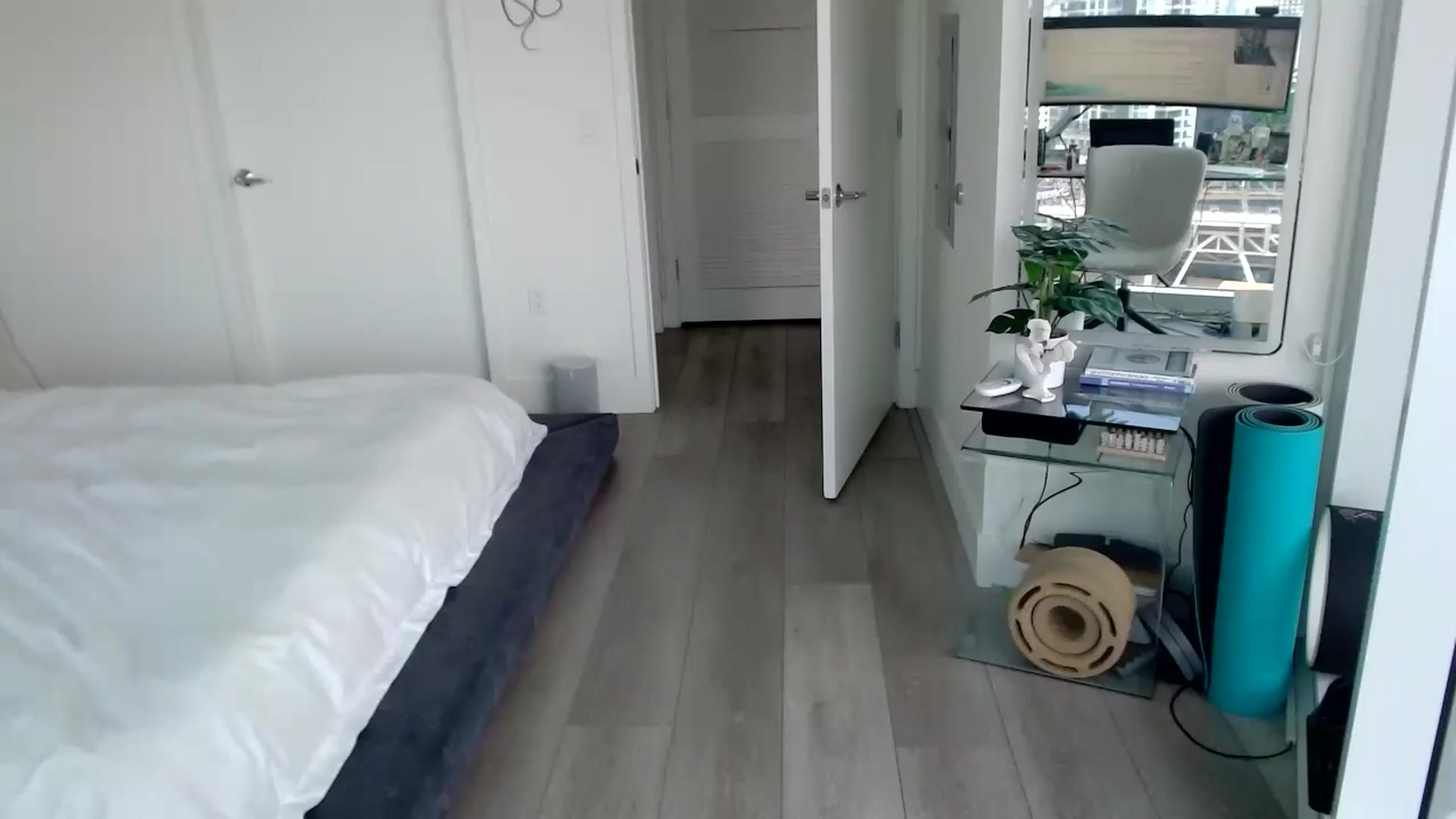 Gallery image thumbnail from Minnie_B00's myfreecams stream on, 02/23/2024, 21:28 image 6 of 20