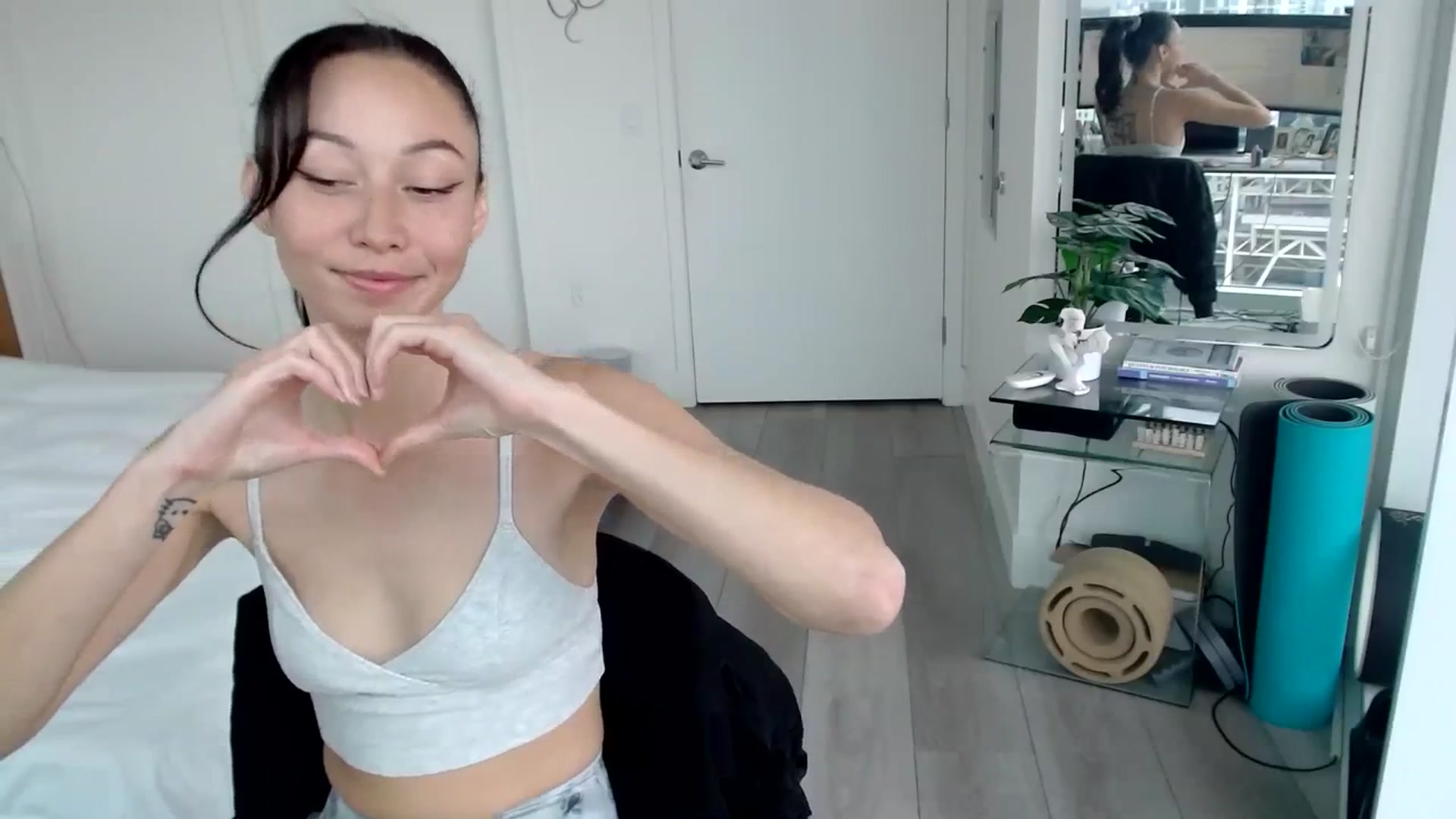 Gallery image thumbnail from Minnie_B00's myfreecams stream on, 02/24/2024, 22:00 image 15 of 20