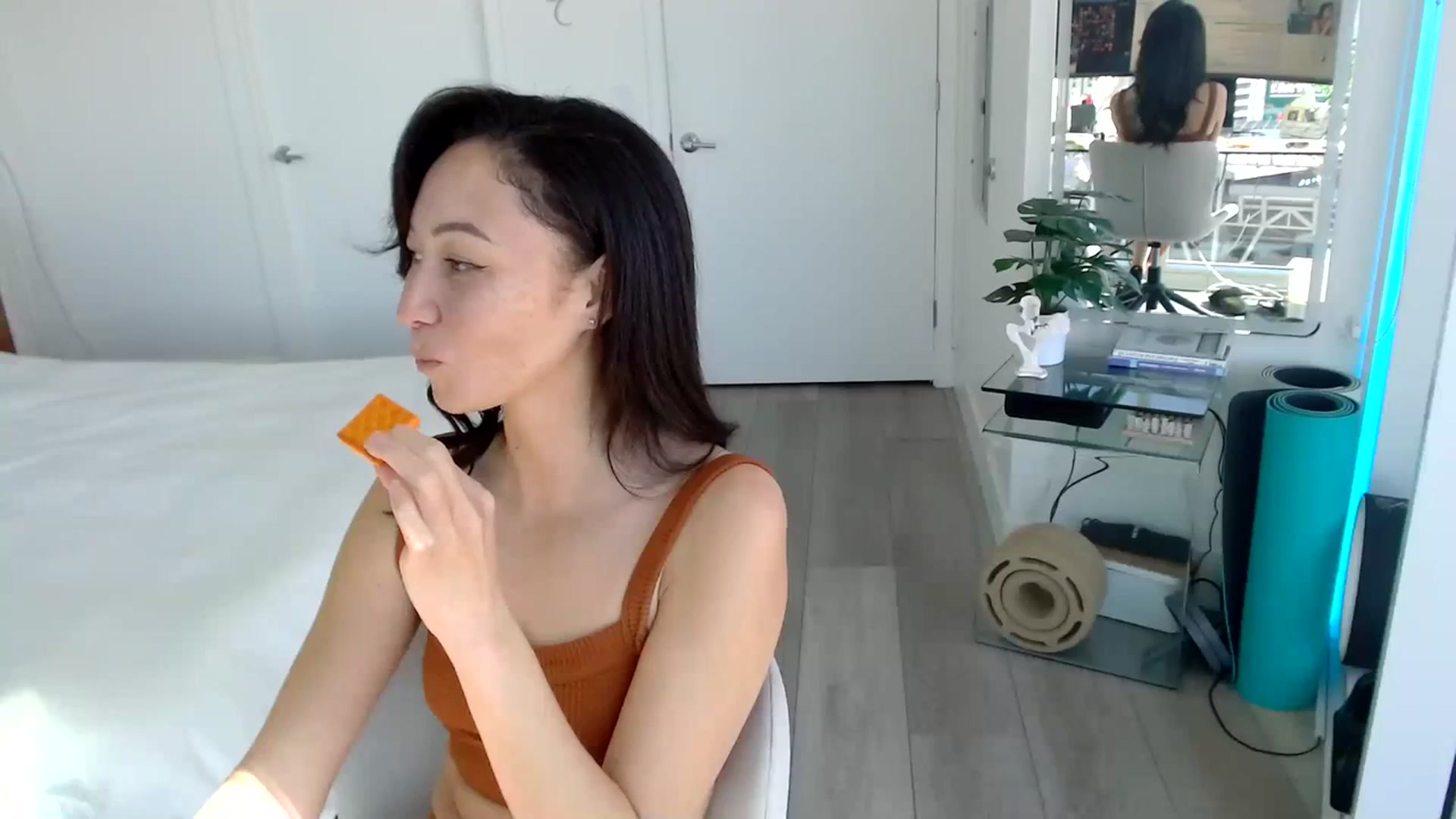 Gallery image thumbnail from Minnie_B00's myfreecams stream on, 03/01/2024, 22:40 image 12 of 20