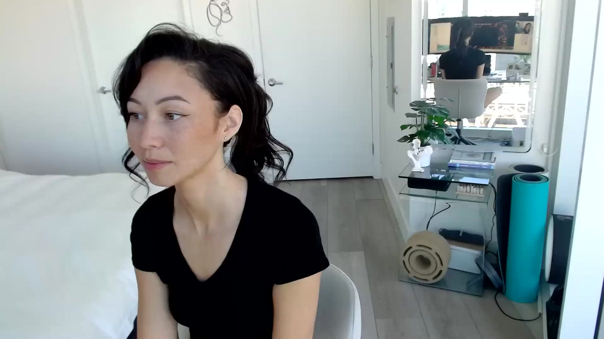 Gallery image thumbnail from Minnie_B00's myfreecams stream on, 03/05/2024, 19:25 image 17 of 20