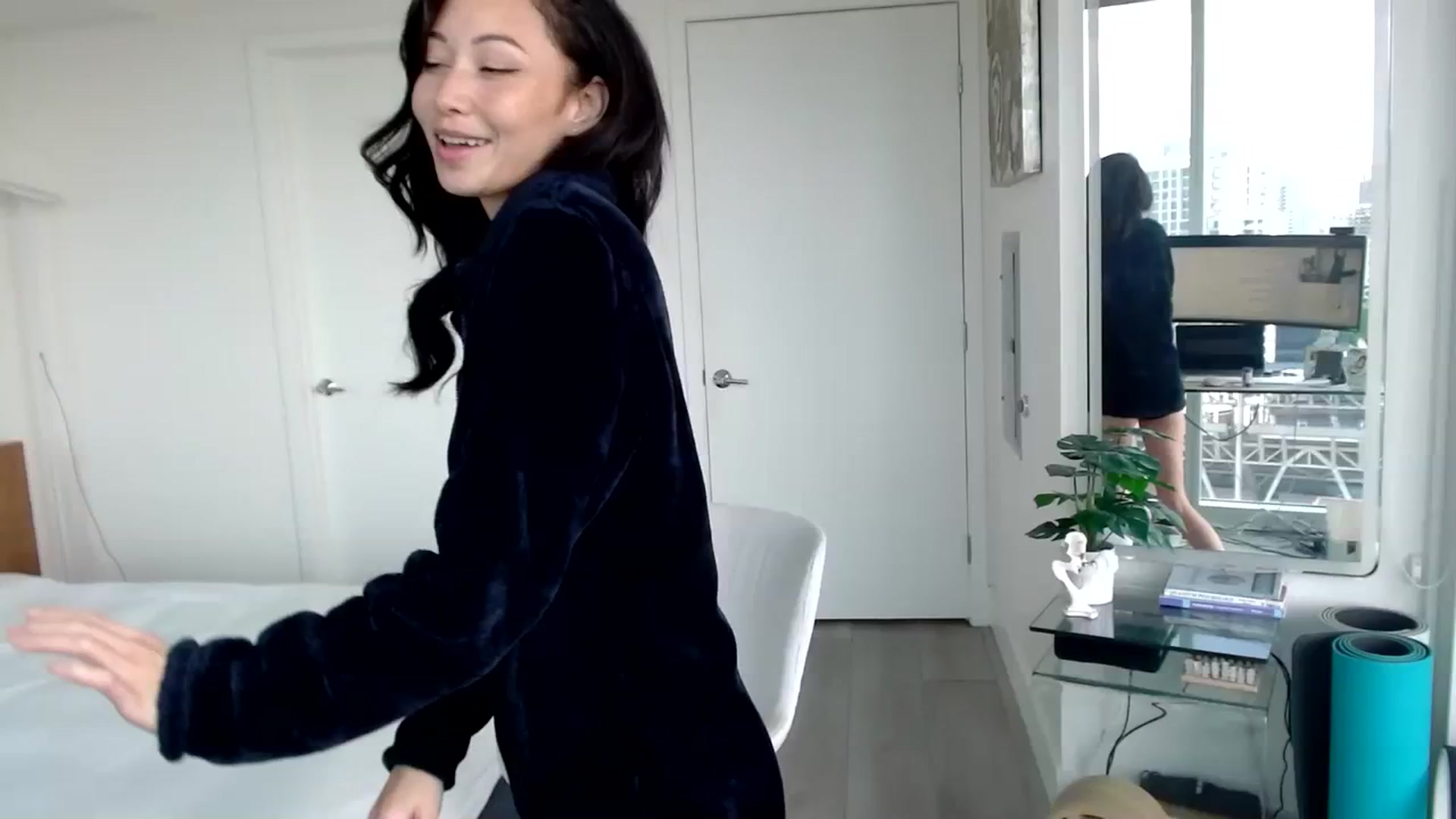 Gallery image thumbnail from Minnie_B00's myfreecams stream on, 03/07/2024, 23:23 image 10 of 20