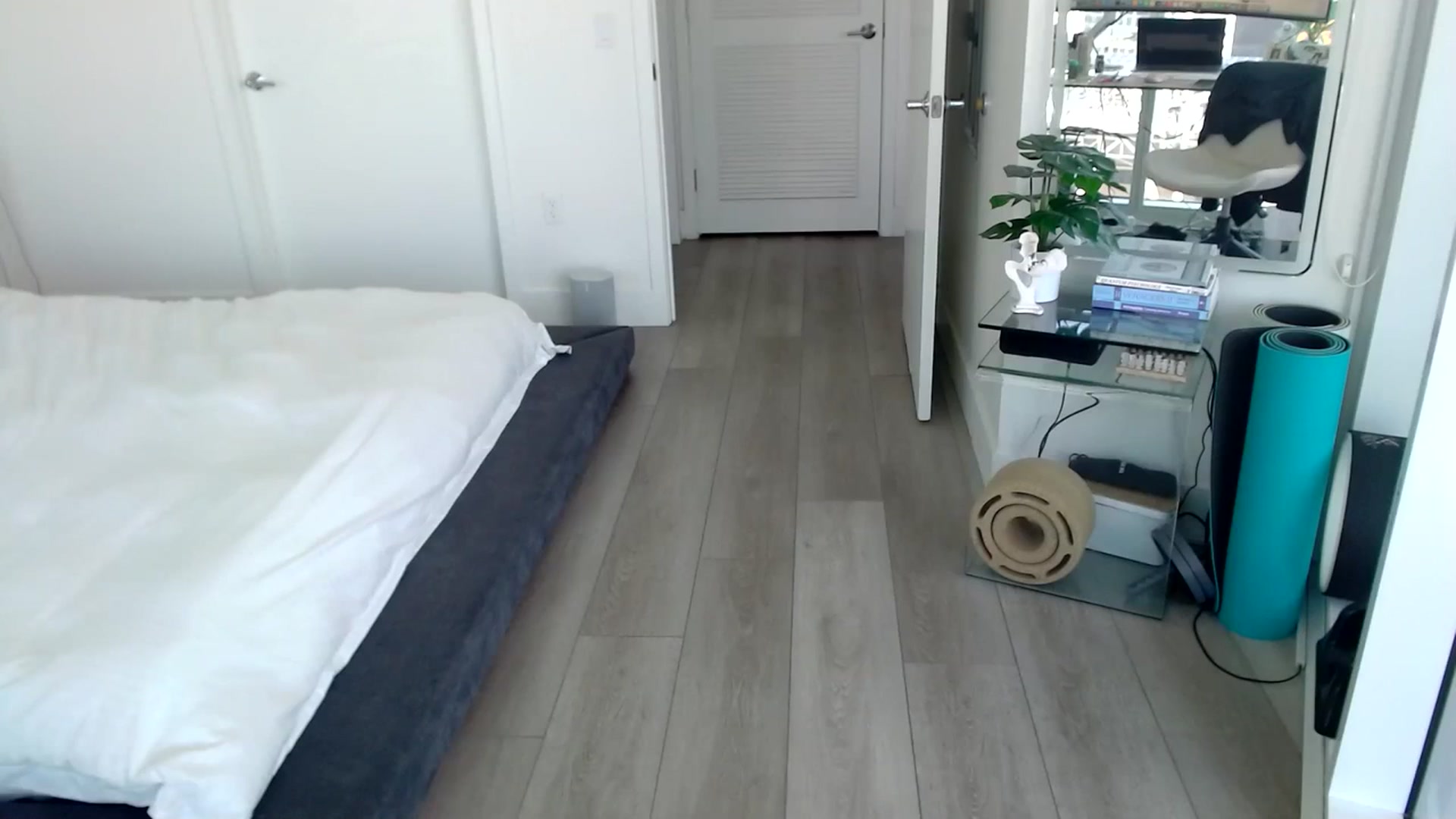 Gallery image thumbnail from Minnie_B00's myfreecams stream on, 03/09/2024, 20:01 image 19 of 20