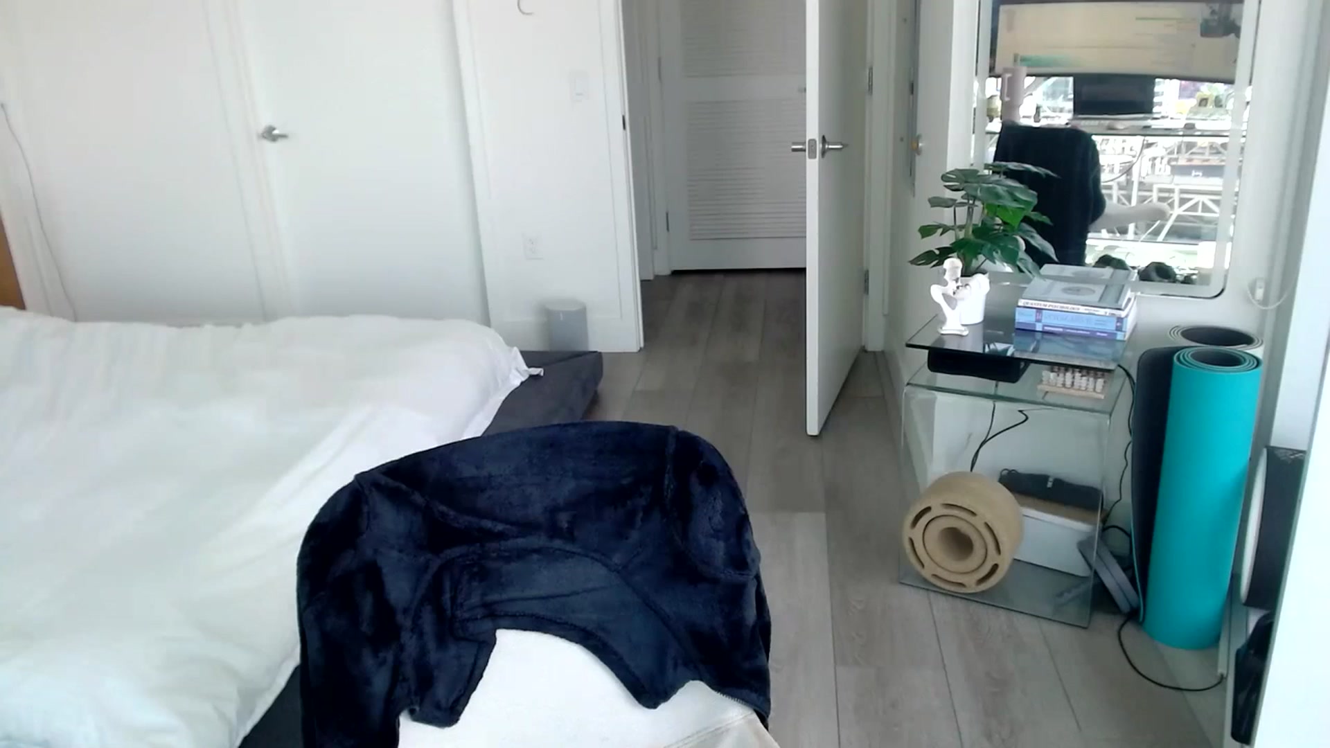 Gallery image thumbnail from Minnie_B00's myfreecams stream on, 03/09/2024, 21:56 image 13 of 20