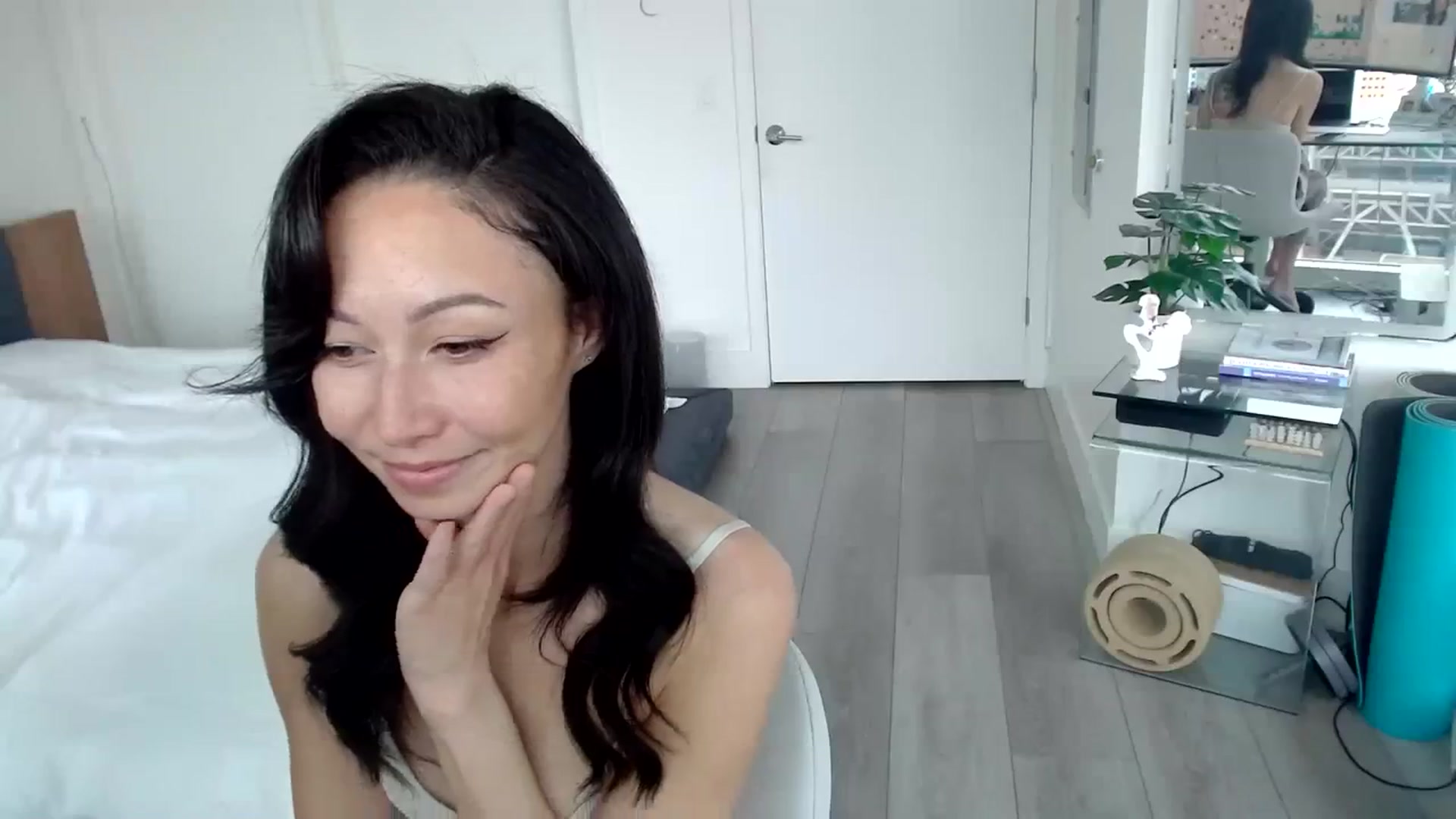 Gallery image thumbnail from Minnie_B00's myfreecams stream on, 03/14/2024, 21:53 image 14 of 20