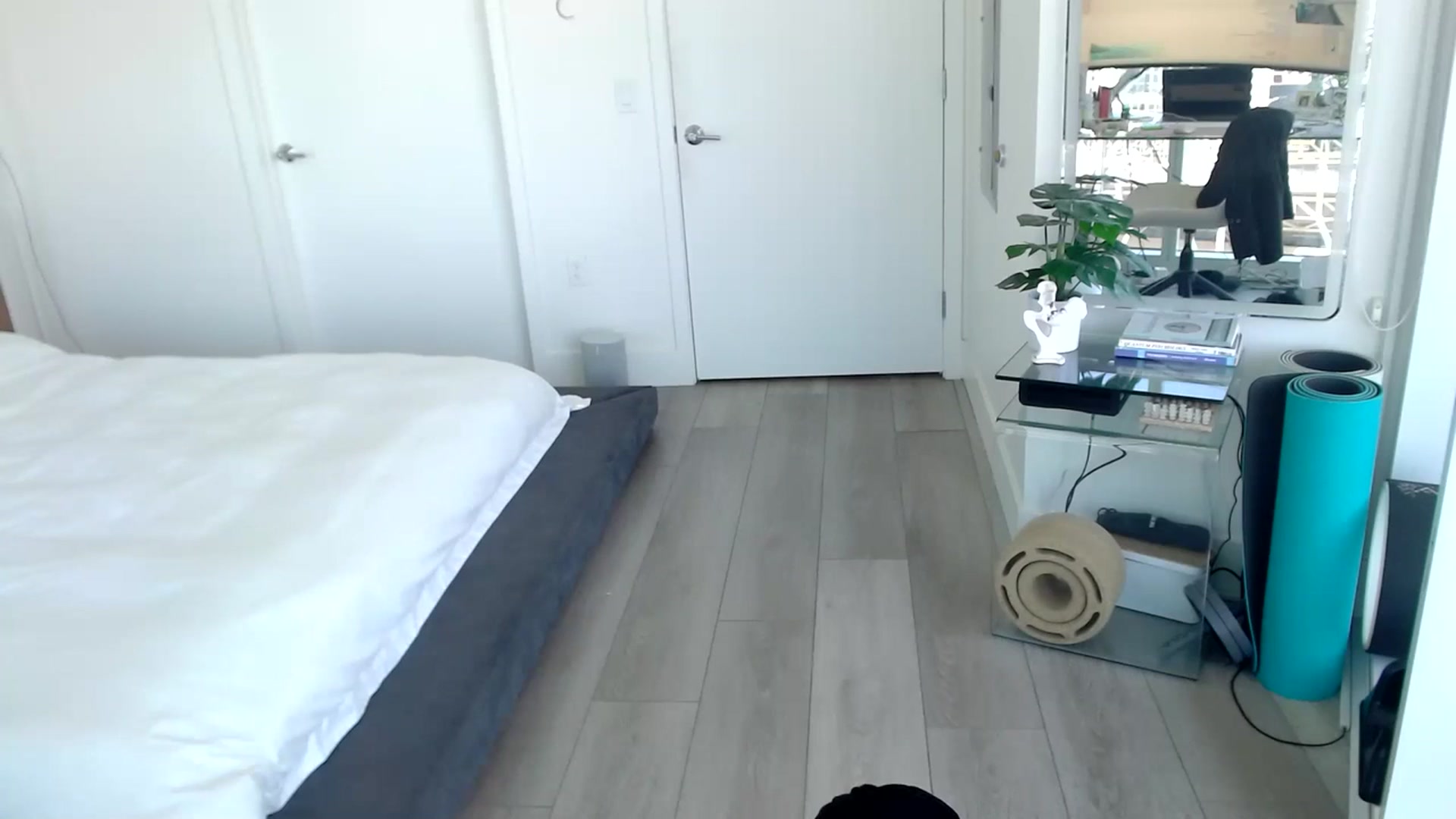 Gallery image thumbnail from Minnie_B00's myfreecams stream on, 03/15/2024, 21:54 image 6 of 20