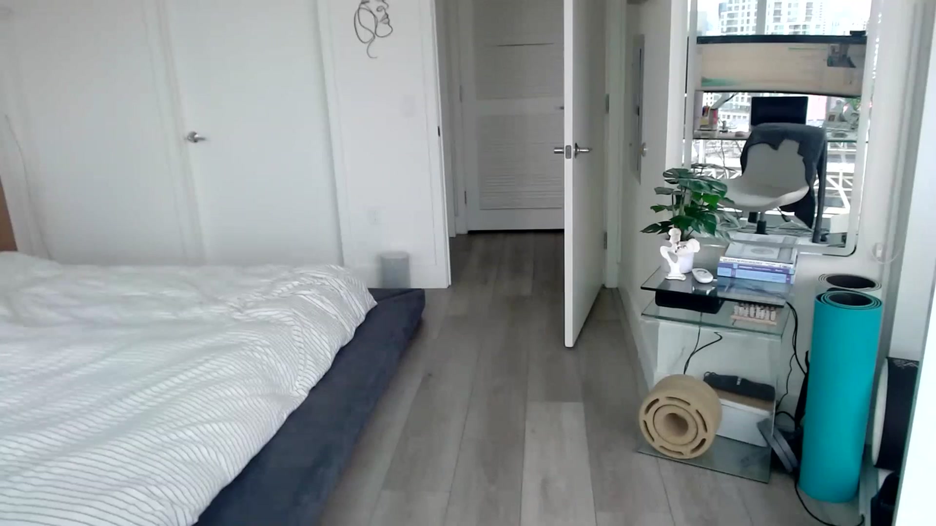 Gallery image thumbnail from Minnie_B00's myfreecams stream on, 03/23/2024, 18:58 image 5 of 20