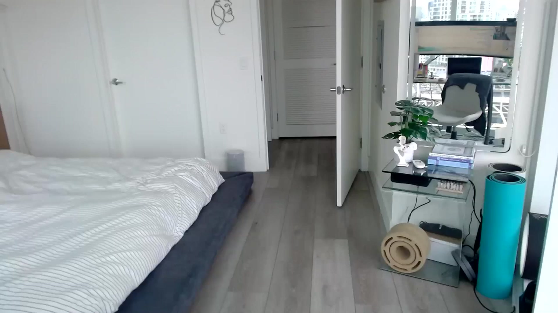Gallery image thumbnail from Minnie_B00's myfreecams stream on, 03/23/2024, 18:58 image 4 of 20