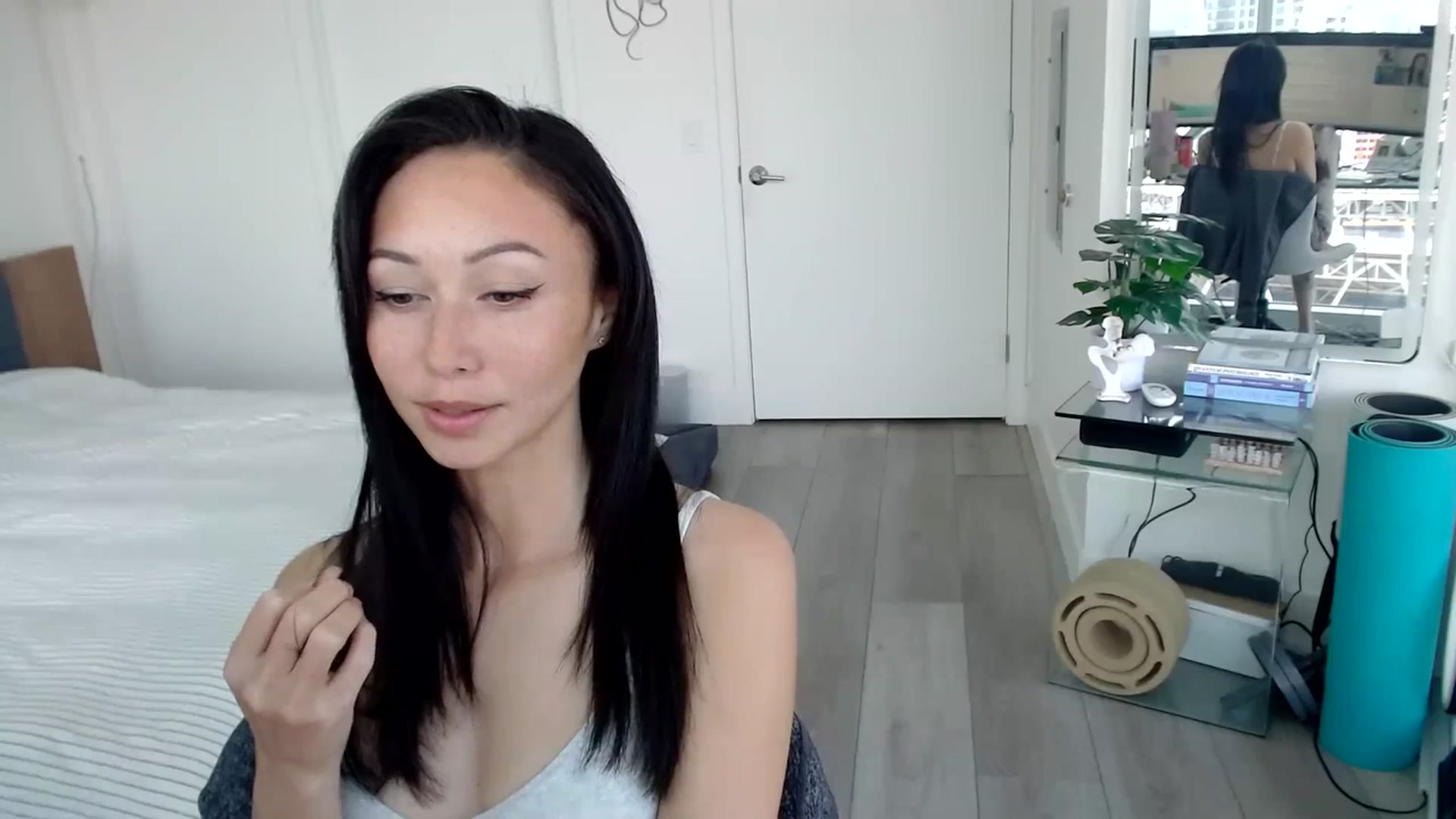 Gallery image thumbnail from Minnie_B00's myfreecams stream on, 03/25/2024, 20:31 image 16 of 20