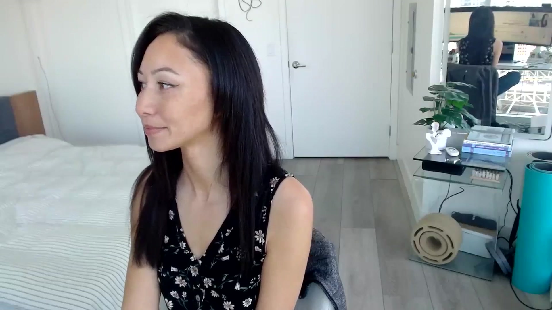 Gallery image thumbnail from Minnie_B00's myfreecams stream on, 03/26/2024, 21:33 image 15 of 20