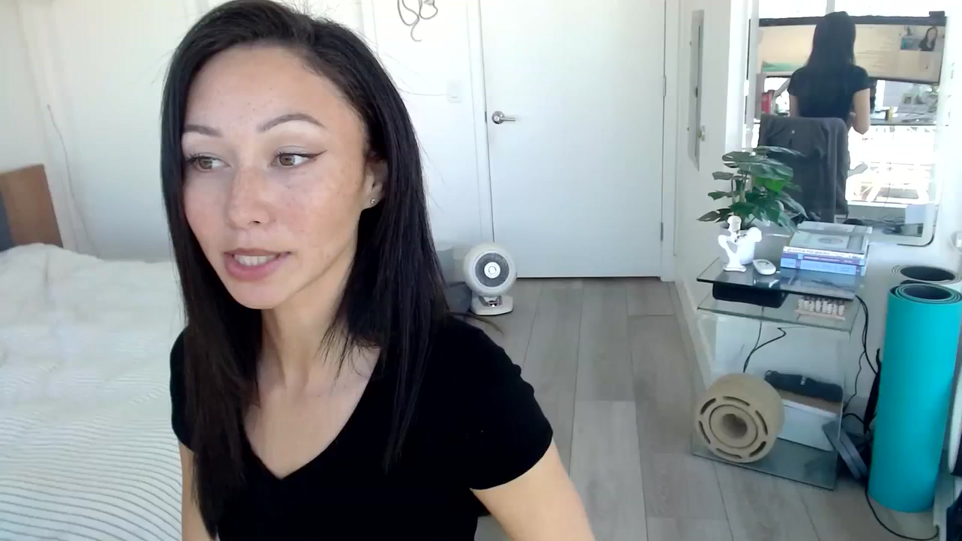 Gallery image thumbnail from Minnie_B00's myfreecams stream on, 03/27/2024, 21:26 image 6 of 20