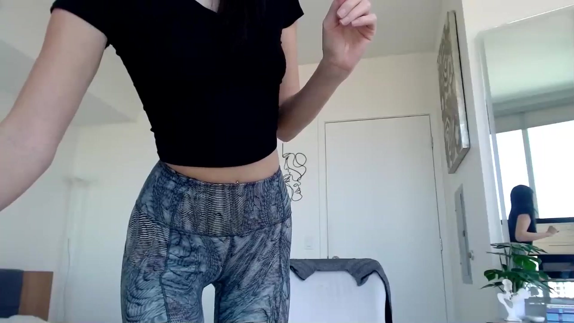 Gallery image thumbnail from Minnie_B00's myfreecams stream on, 03/27/2024, 21:26 image 12 of 20