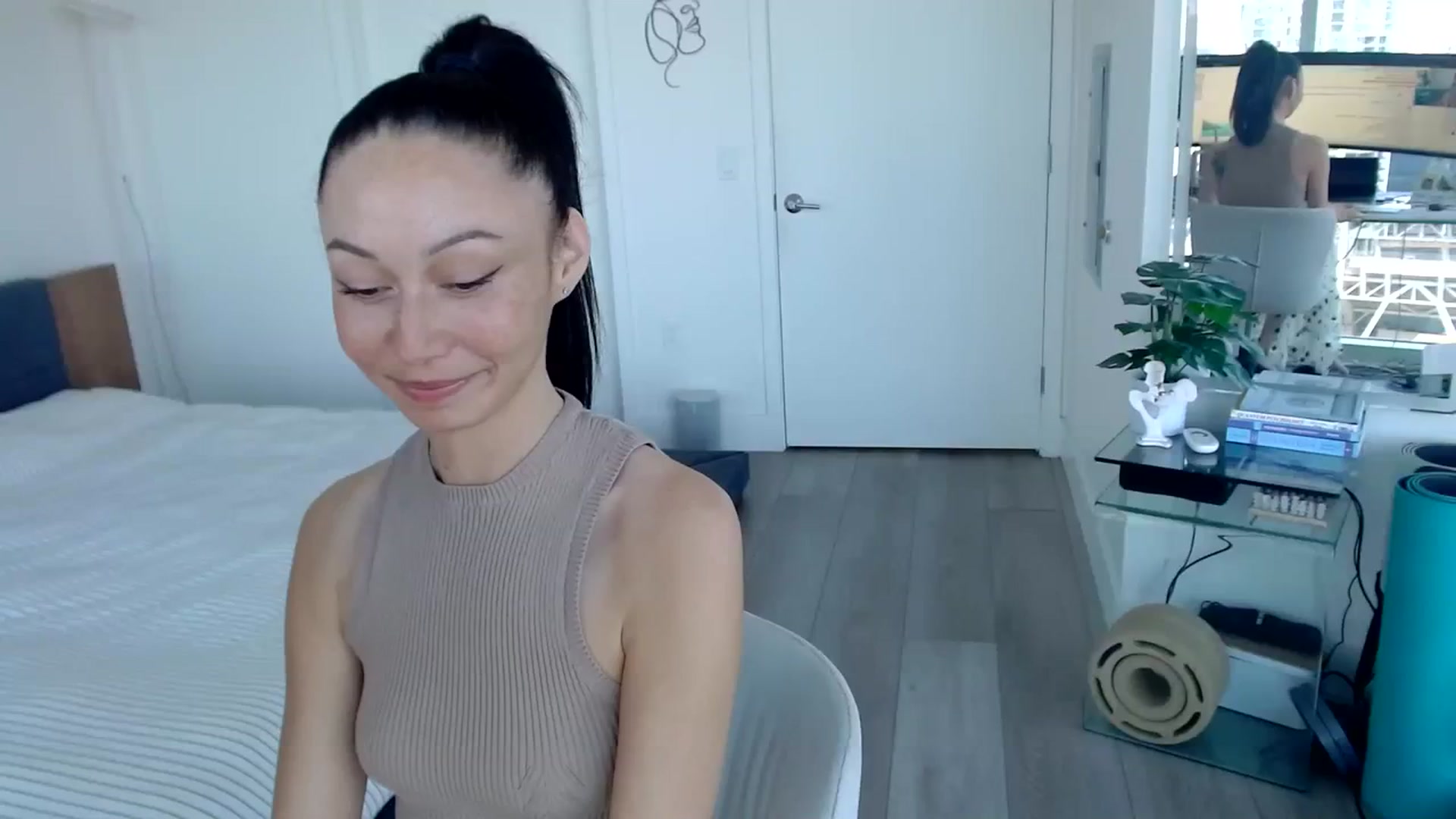 Gallery image thumbnail from Minnie_B00's myfreecams stream on, 03/29/2024, 19:02 image 15 of 20