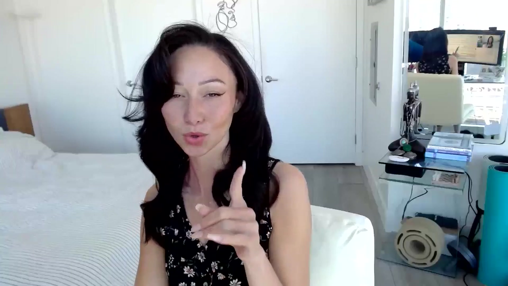 Gallery image thumbnail from Minnie_B00's myfreecams stream on, 05/06/2024, 18:29 image 11 of 20
