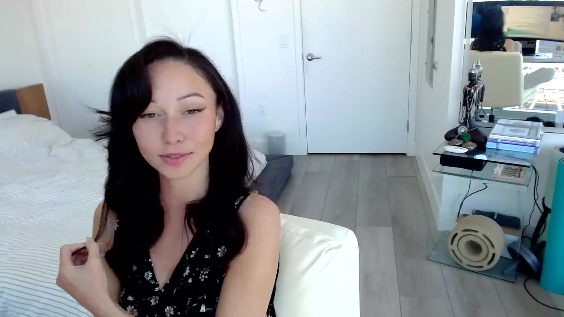 Gallery image thumbnail from Minnie_B00's myfreecams stream on, 05/06/2024, 19:50 image 8 of 20