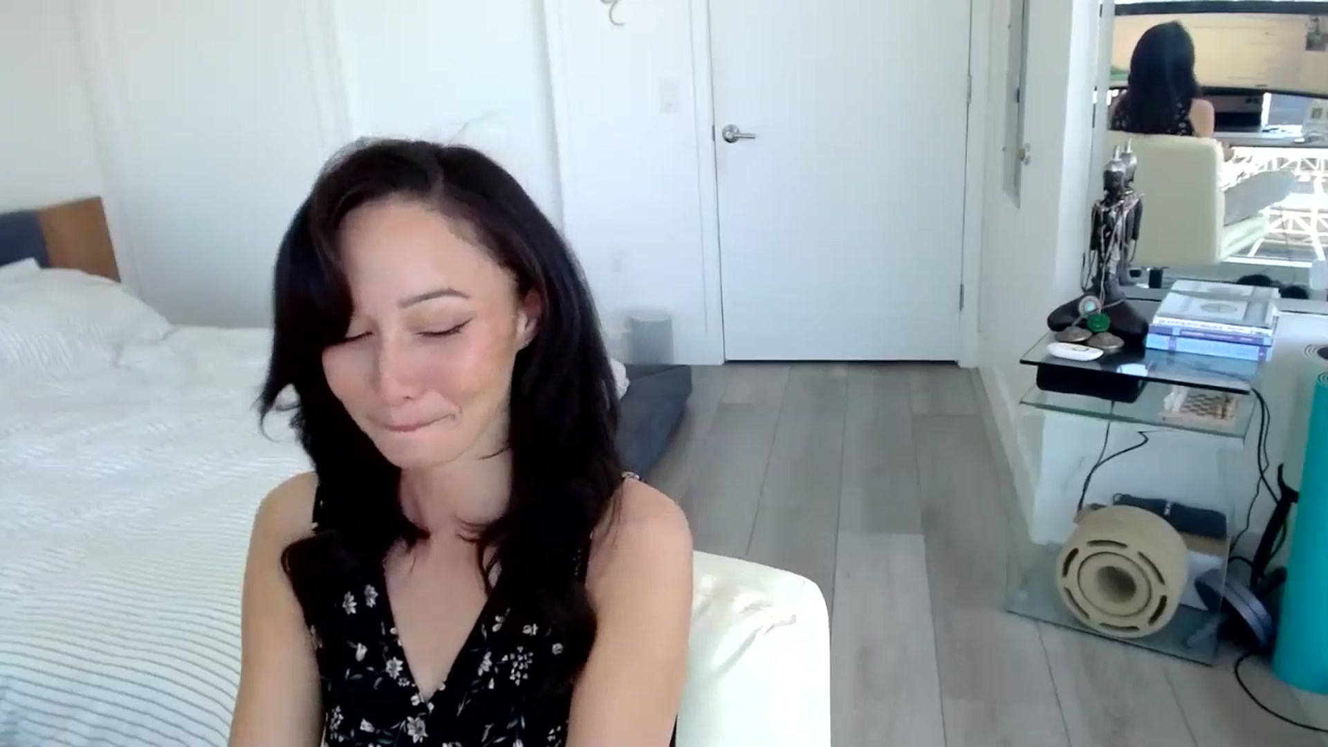 Gallery image thumbnail from Minnie_B00's myfreecams stream on, 05/06/2024, 22:20 image 3 of 20
