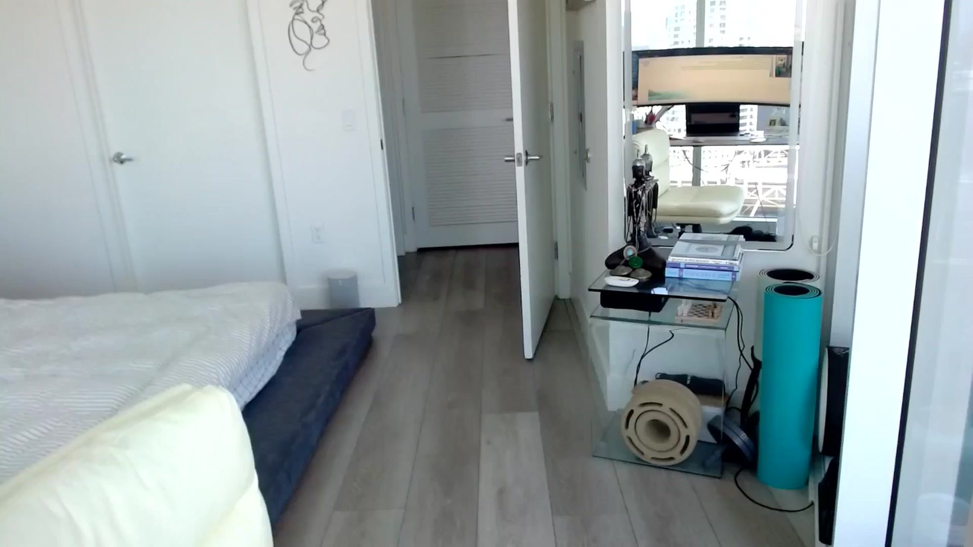 Gallery image thumbnail from Minnie_B00's myfreecams stream on, 05/07/2024, 19:59 image 1 of 20