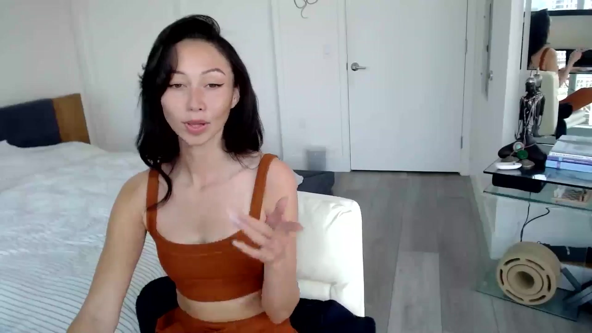 Gallery image thumbnail from Minnie_B00's myfreecams stream on, 05/13/2024, 20:31 image 5 of 20