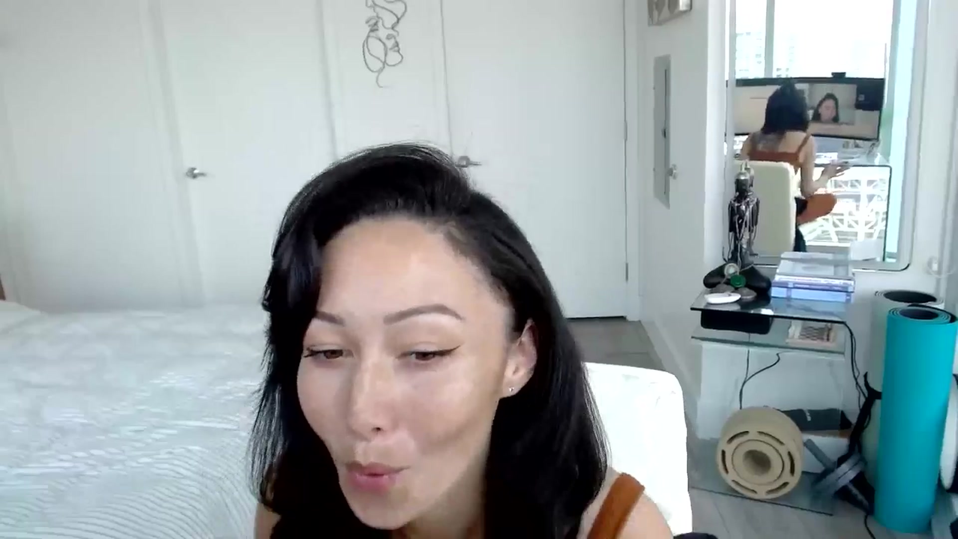 Gallery image thumbnail from Minnie_B00's myfreecams stream on, 05/13/2024, 20:31 image 2 of 20