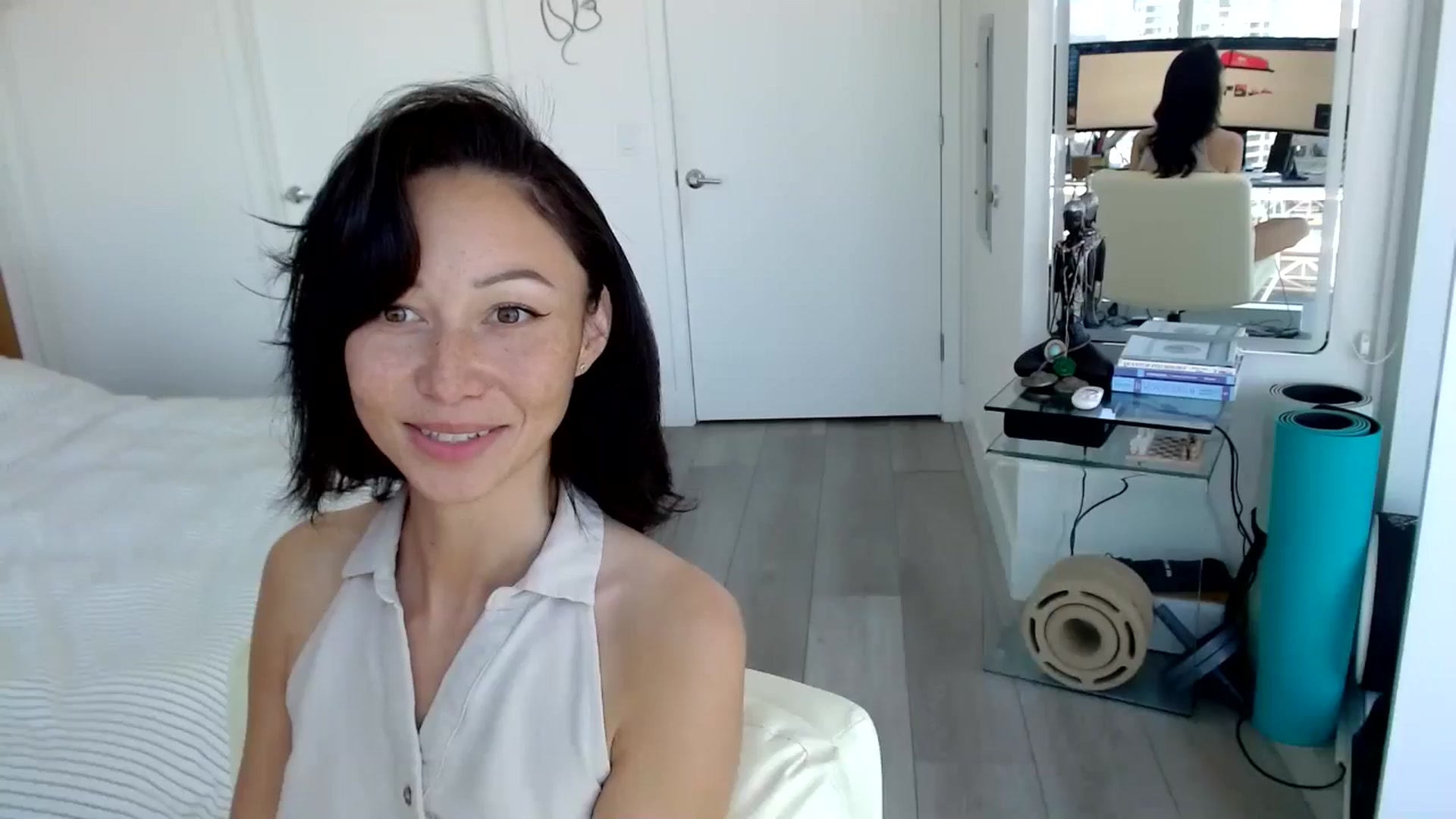 Gallery image thumbnail from Minnie_B00's myfreecams stream on, 05/14/2024, 20:50 image 6 of 20