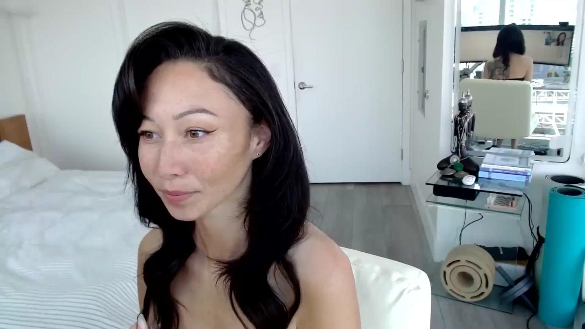 Gallery image thumbnail from Minnie_B00's myfreecams stream on, 05/16/2024, 19:19 image 10 of 20