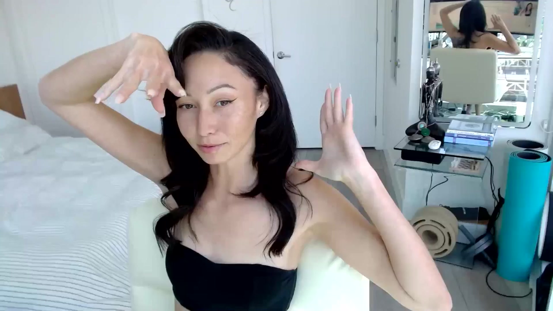 Gallery image thumbnail from Minnie_B00's myfreecams stream on, 05/16/2024, 20:33 image 19 of 20