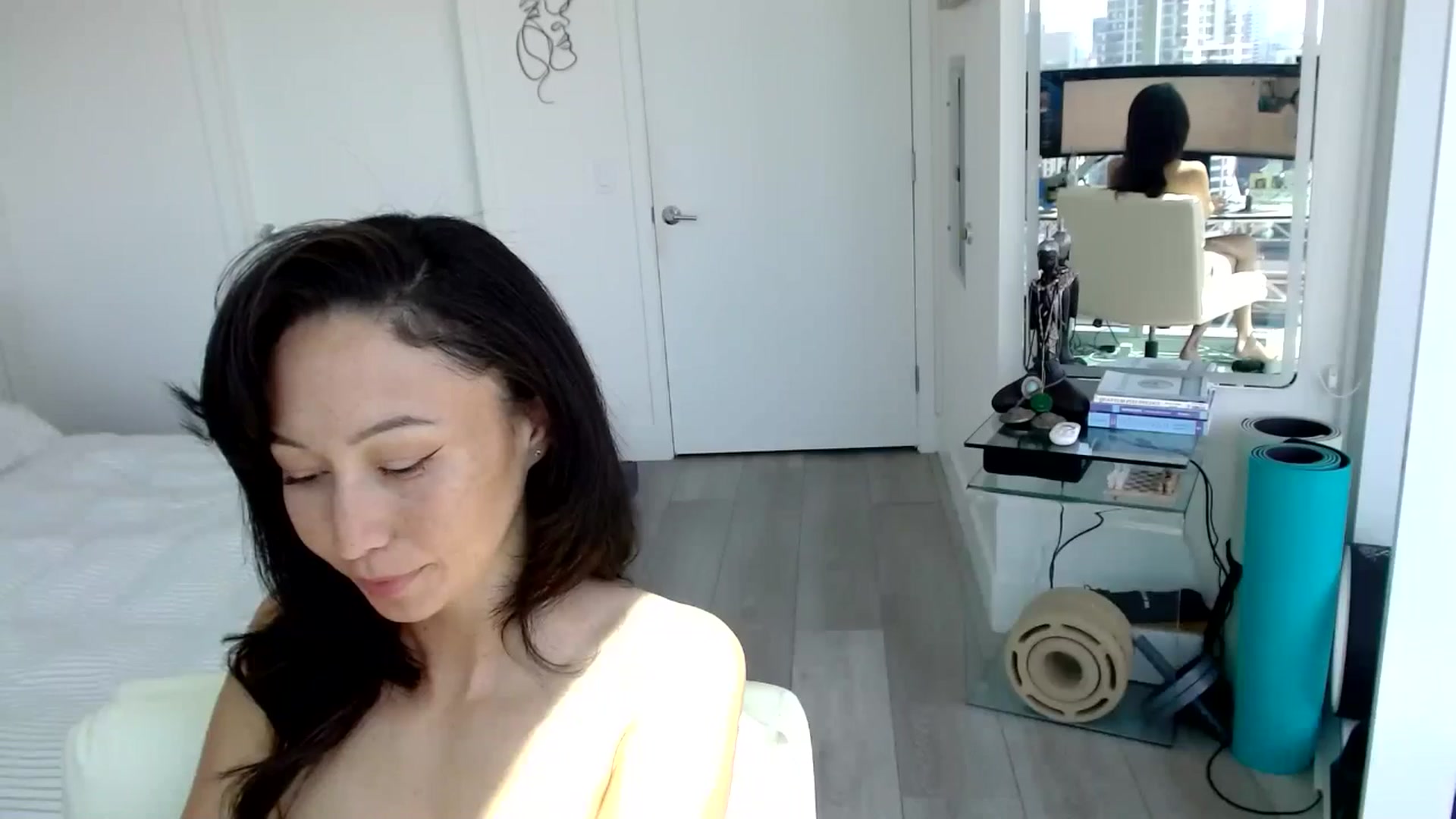 Gallery image thumbnail from Minnie_B00's myfreecams stream on, 05/16/2024, 21:29 image 16 of 20