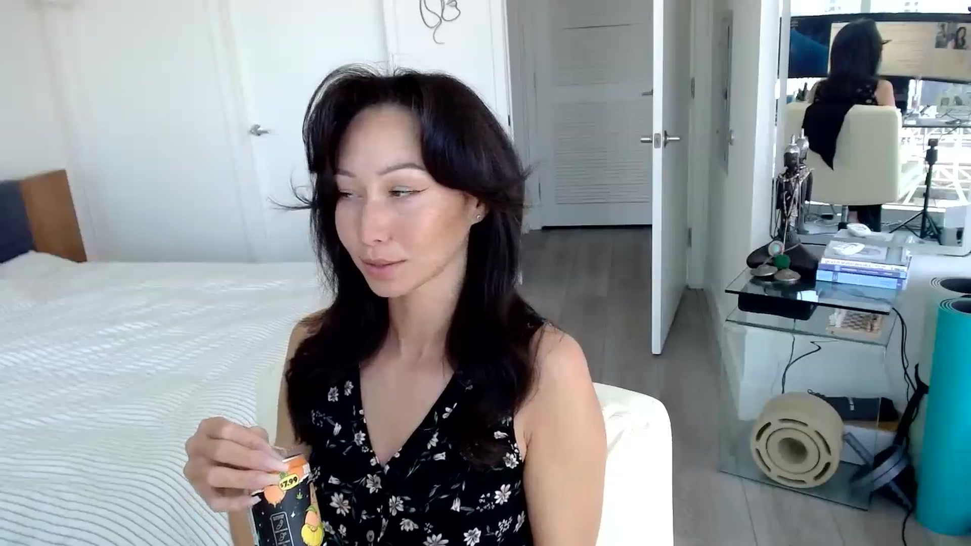Gallery image thumbnail from Minnie_B00's myfreecams stream on, 05/21/2024, 20:43 image 2 of 20