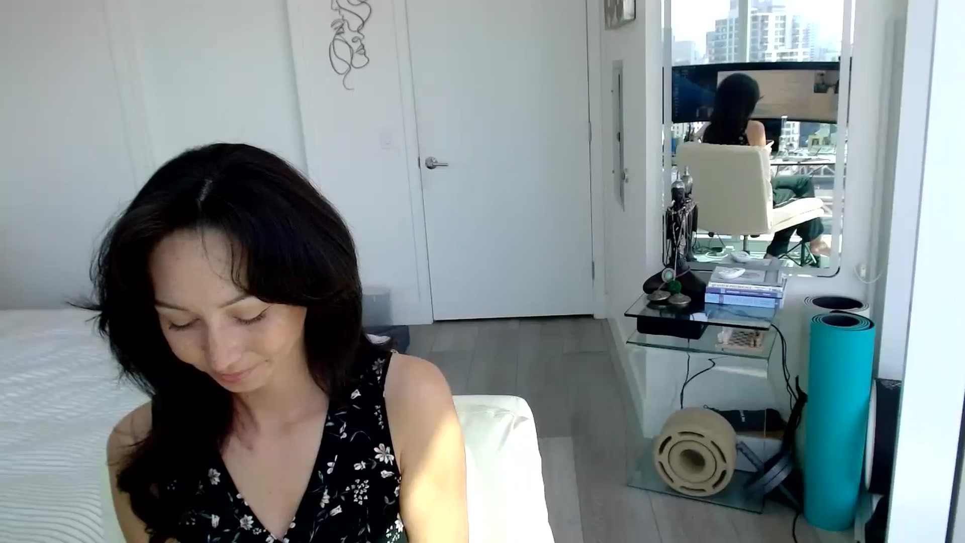 Gallery image thumbnail from Minnie_B00's myfreecams stream on, 05/21/2024, 21:29 image 18 of 20