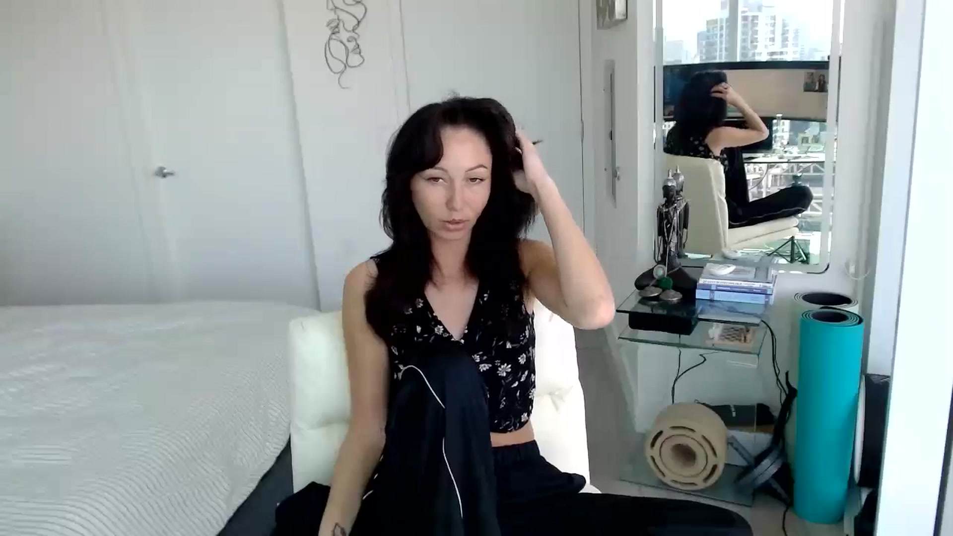 Gallery image thumbnail from Minnie_B00's myfreecams stream on, 05/21/2024, 21:29 image 14 of 20