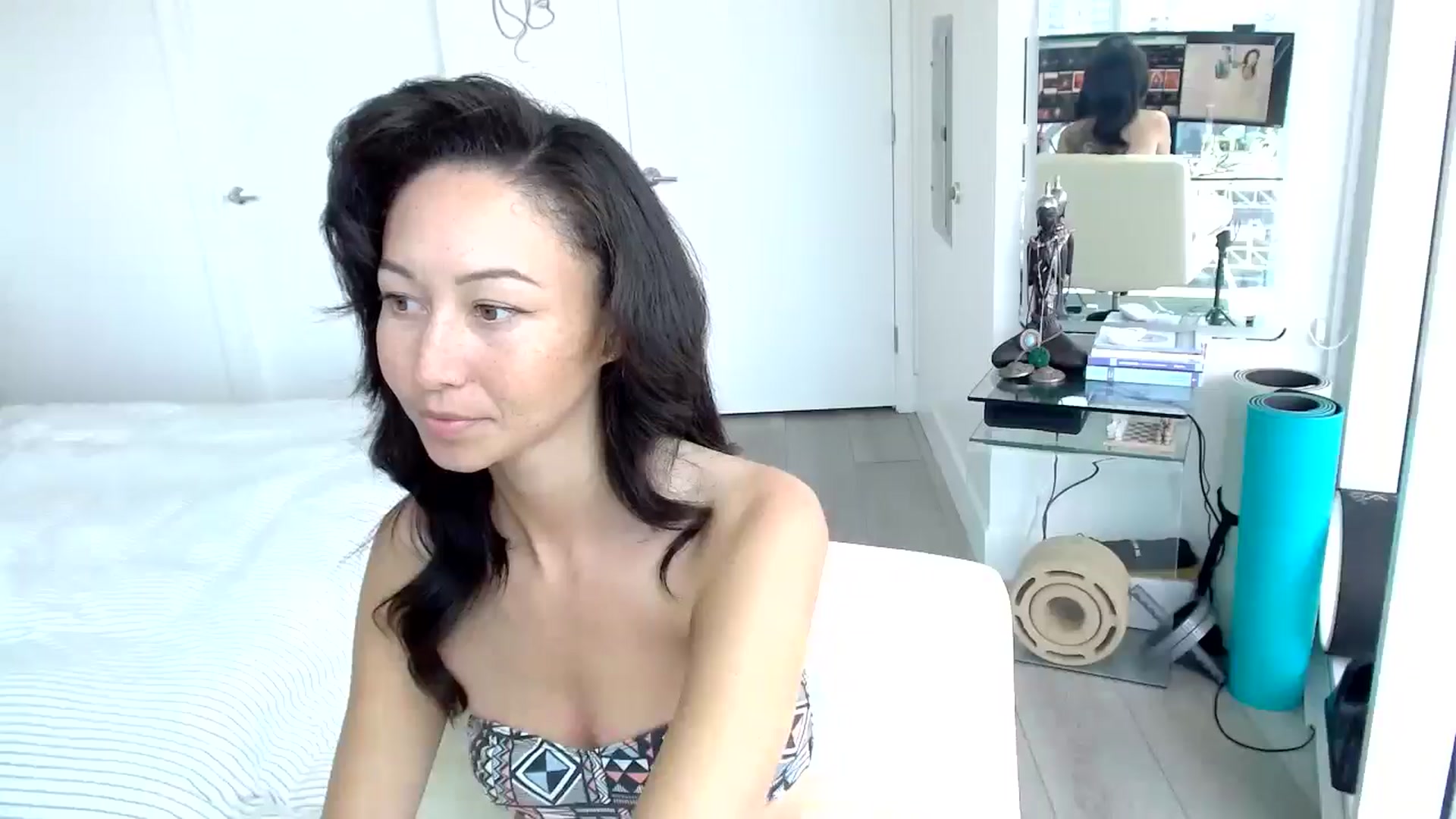 Gallery image thumbnail from Minnie_B00's myfreecams stream on, 05/22/2024, 21:00 image 6 of 20
